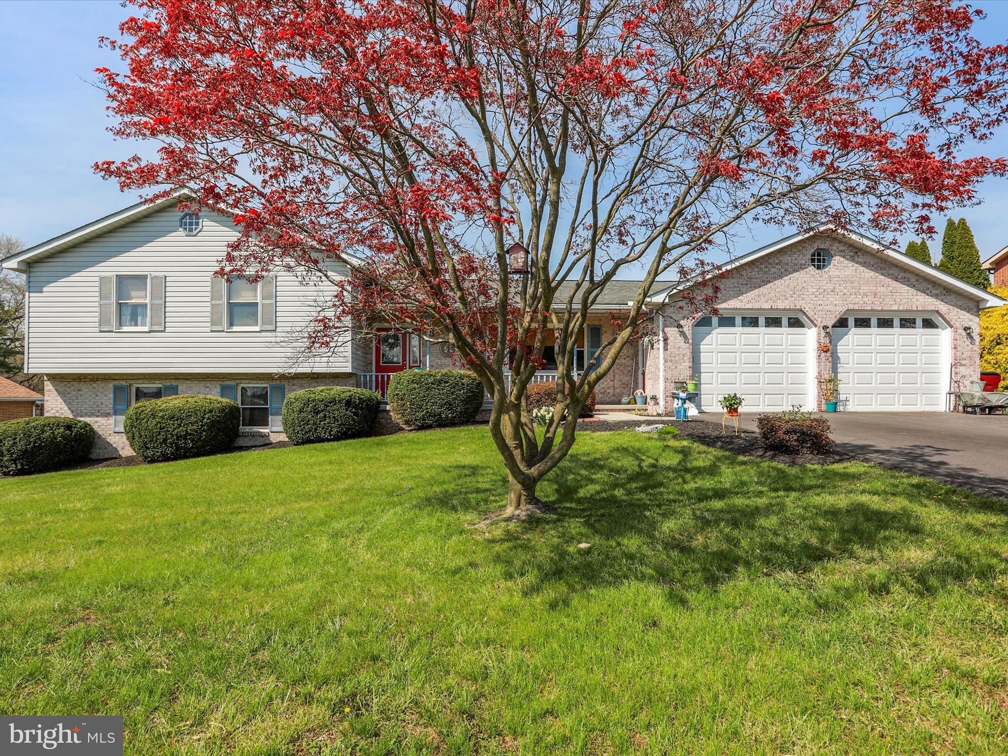 VAN LEAR MANOR - Residential