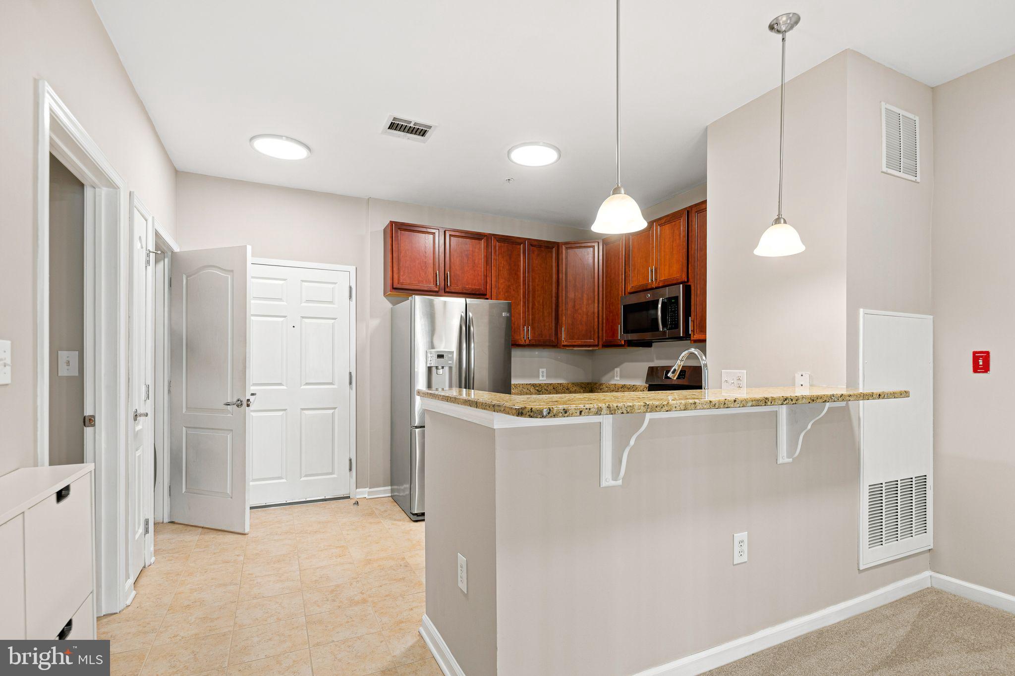 THE GRANDE AT RIVERVIEW - Residential