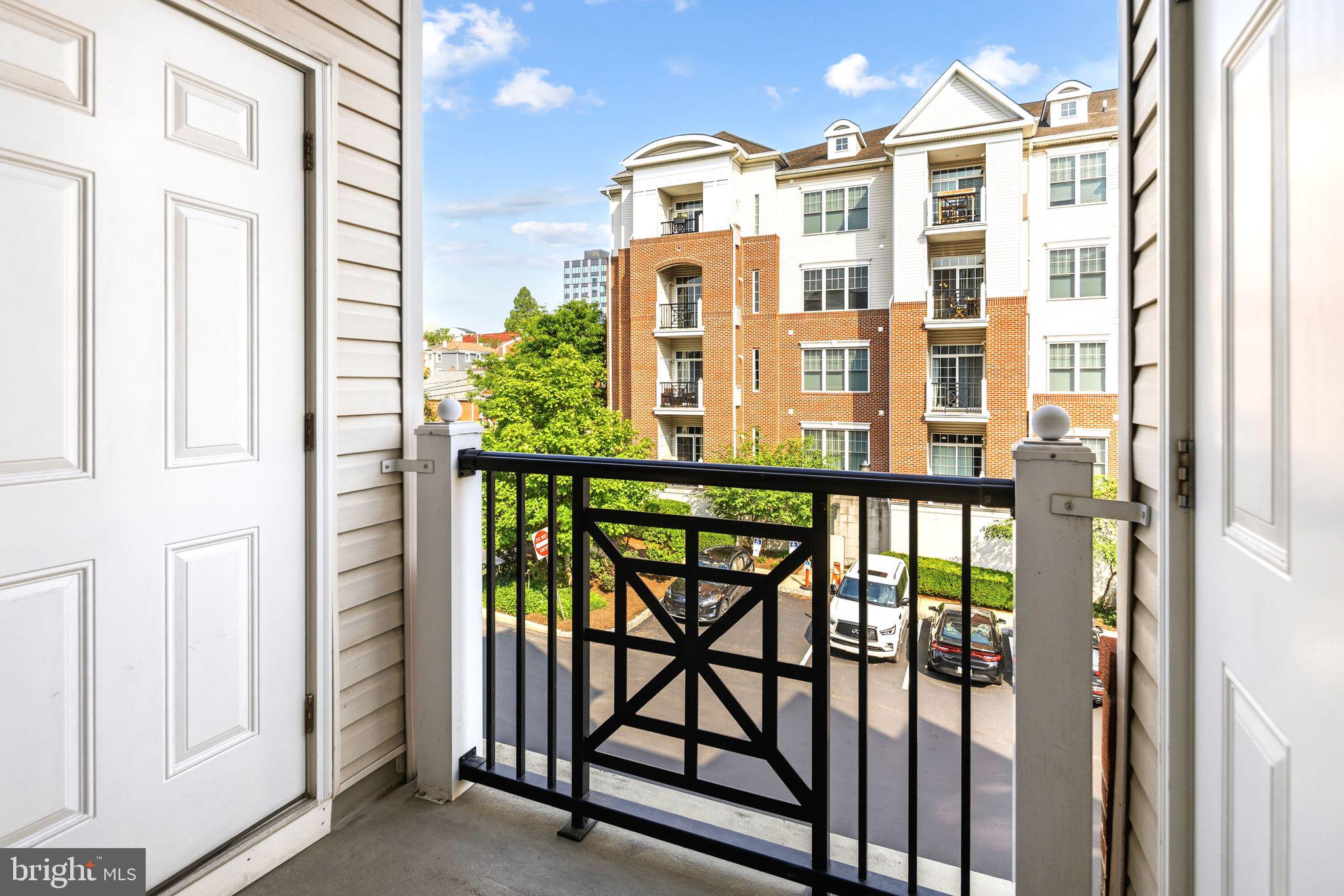 THE GRANDE AT RIVERVIEW - Residential