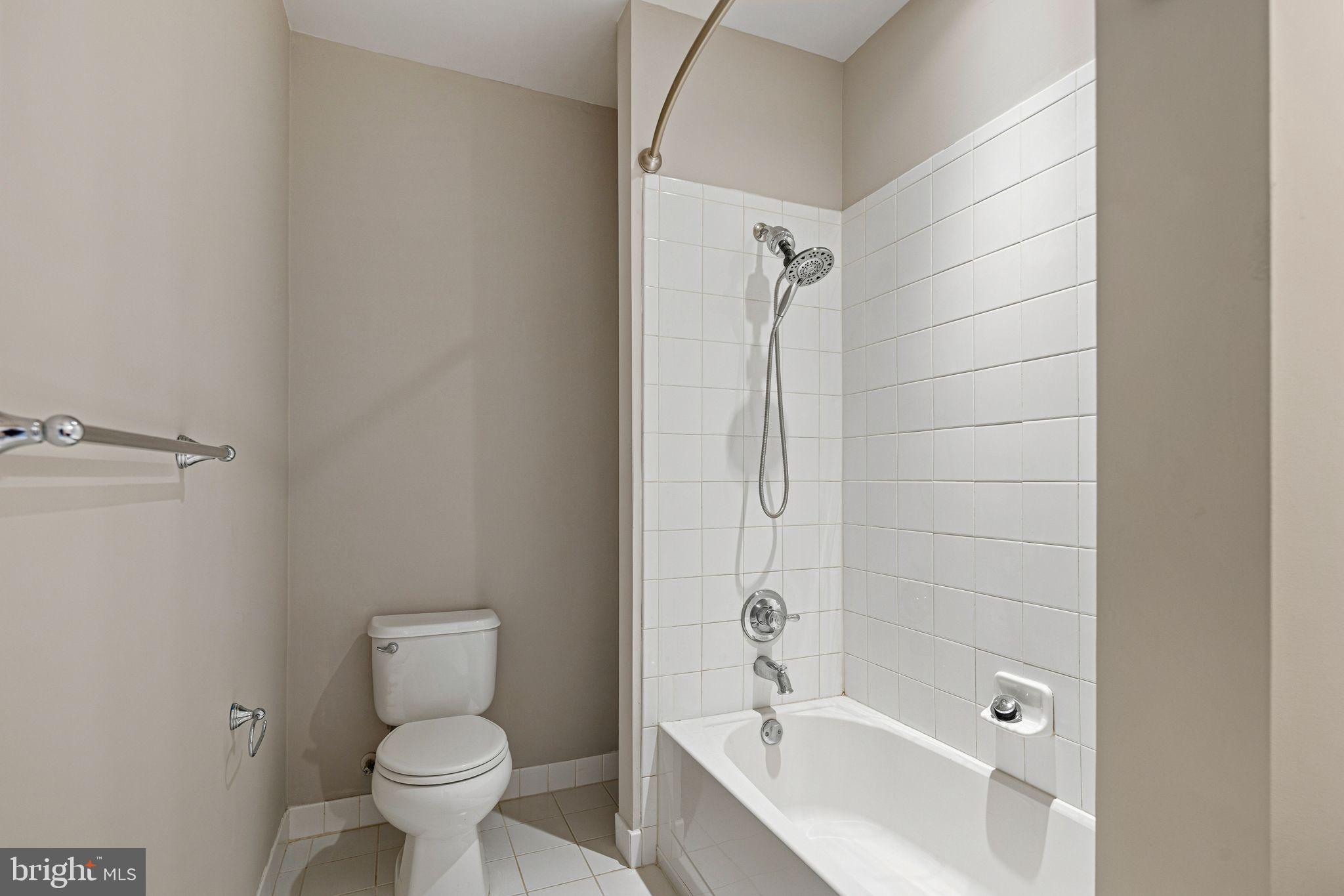 THE GRANDE AT RIVERVIEW - Residential