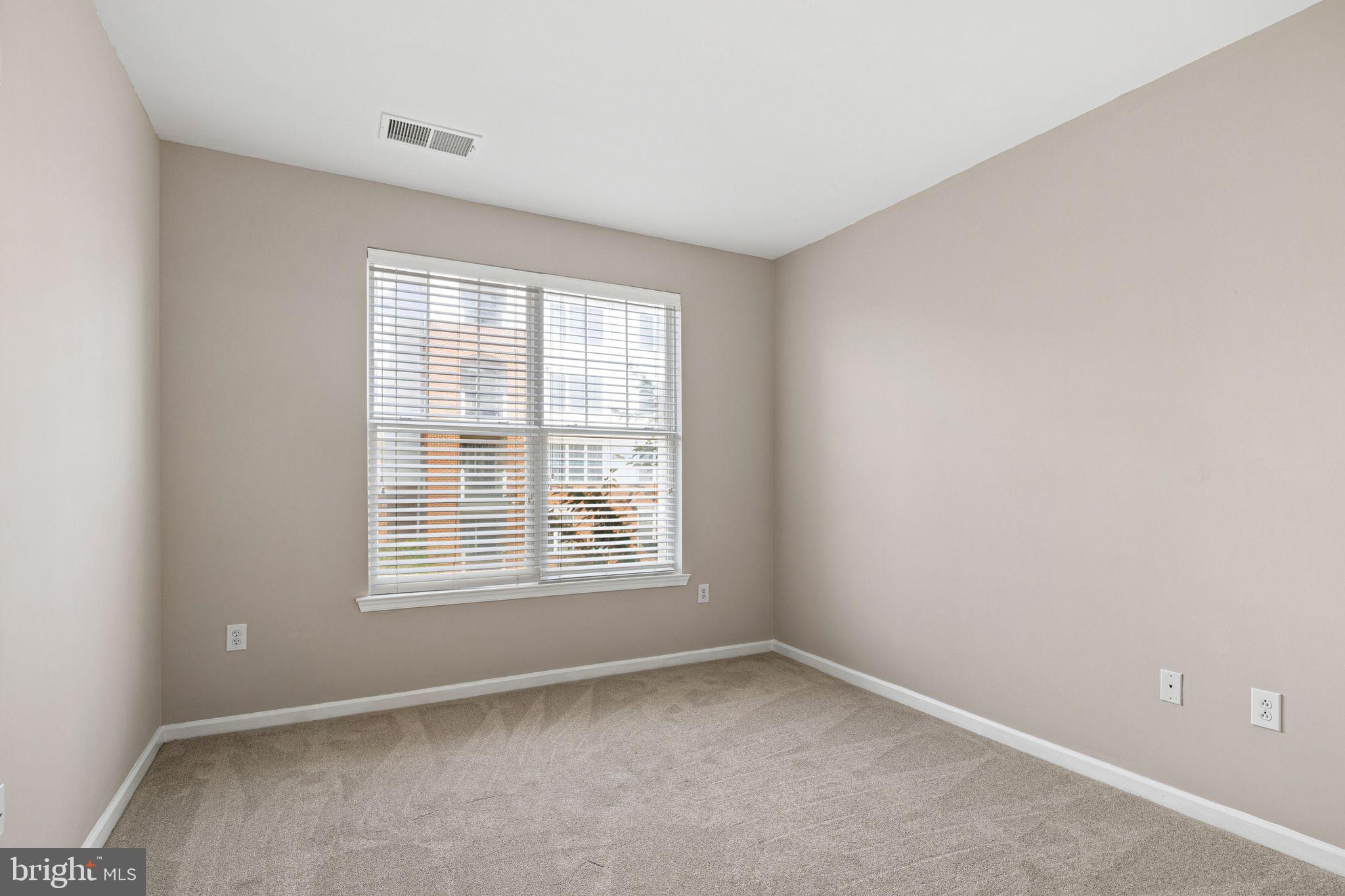 THE GRANDE AT RIVERVIEW - Residential