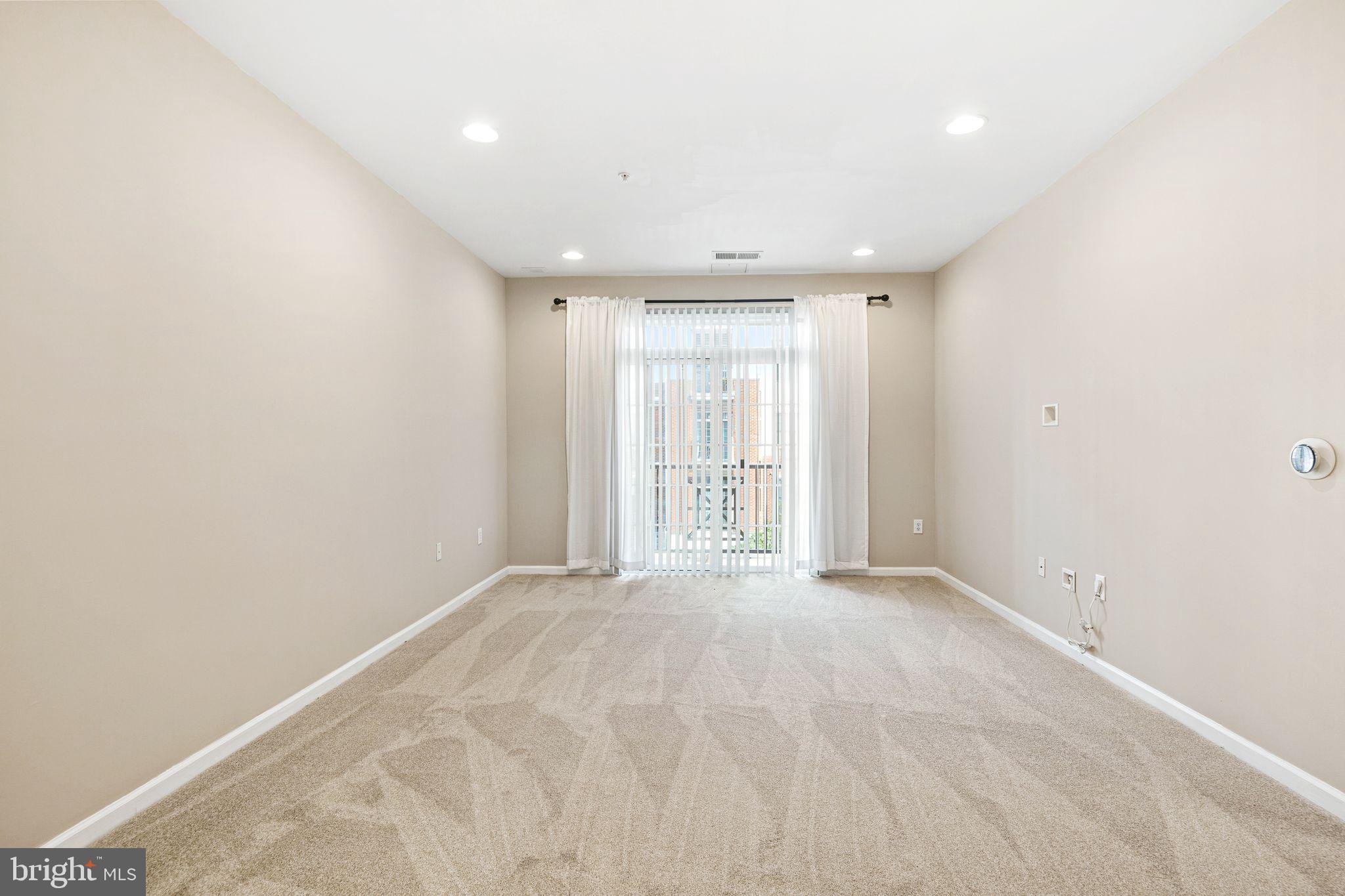 THE GRANDE AT RIVERVIEW - Residential