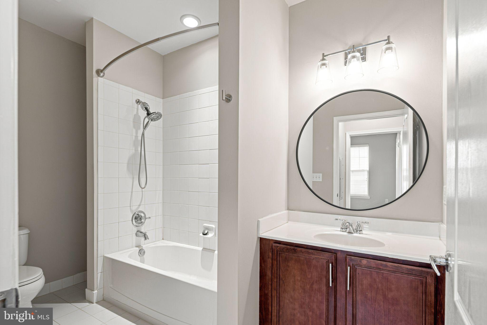 THE GRANDE AT RIVERVIEW - Residential