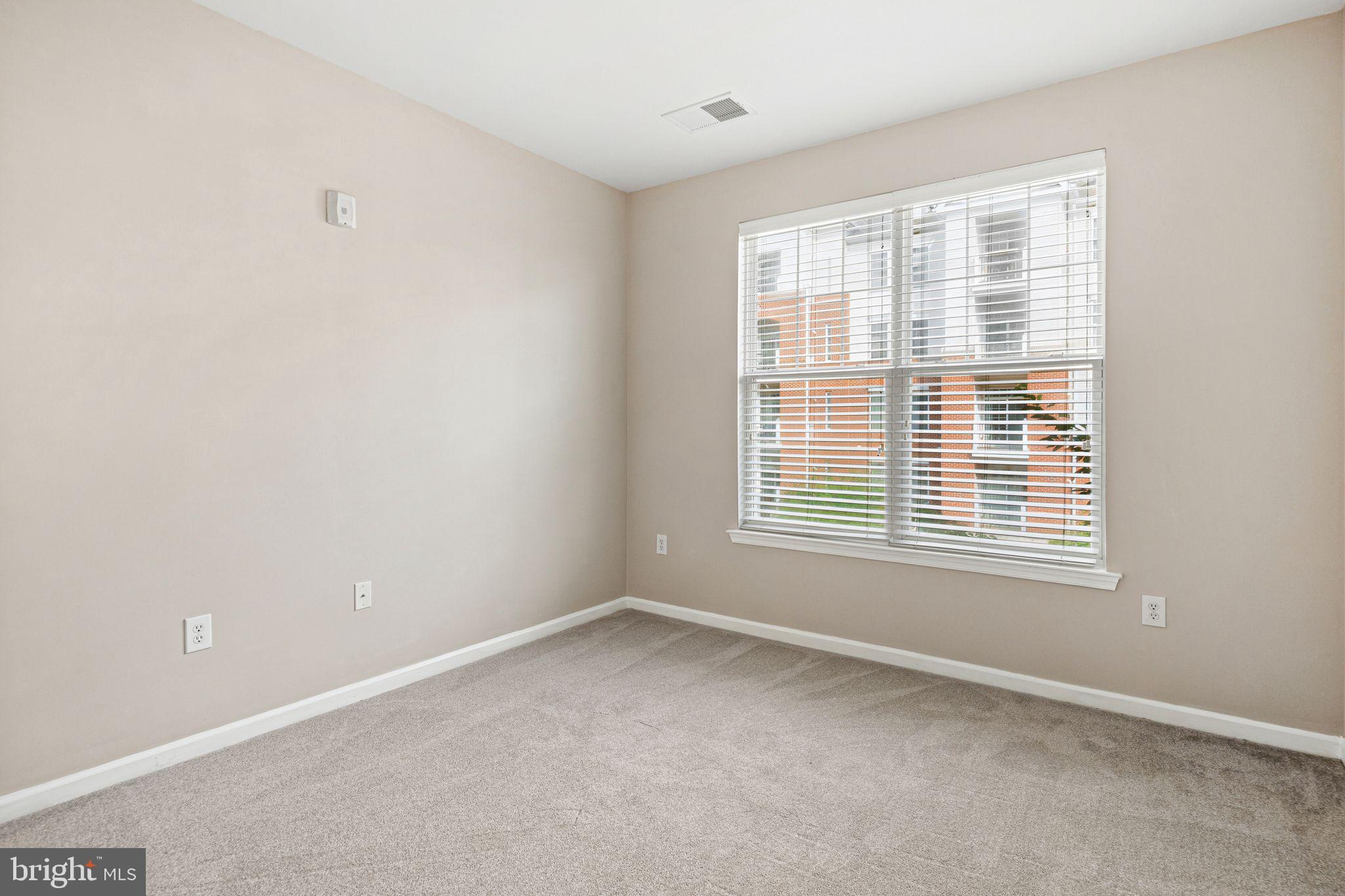 THE GRANDE AT RIVERVIEW - Residential