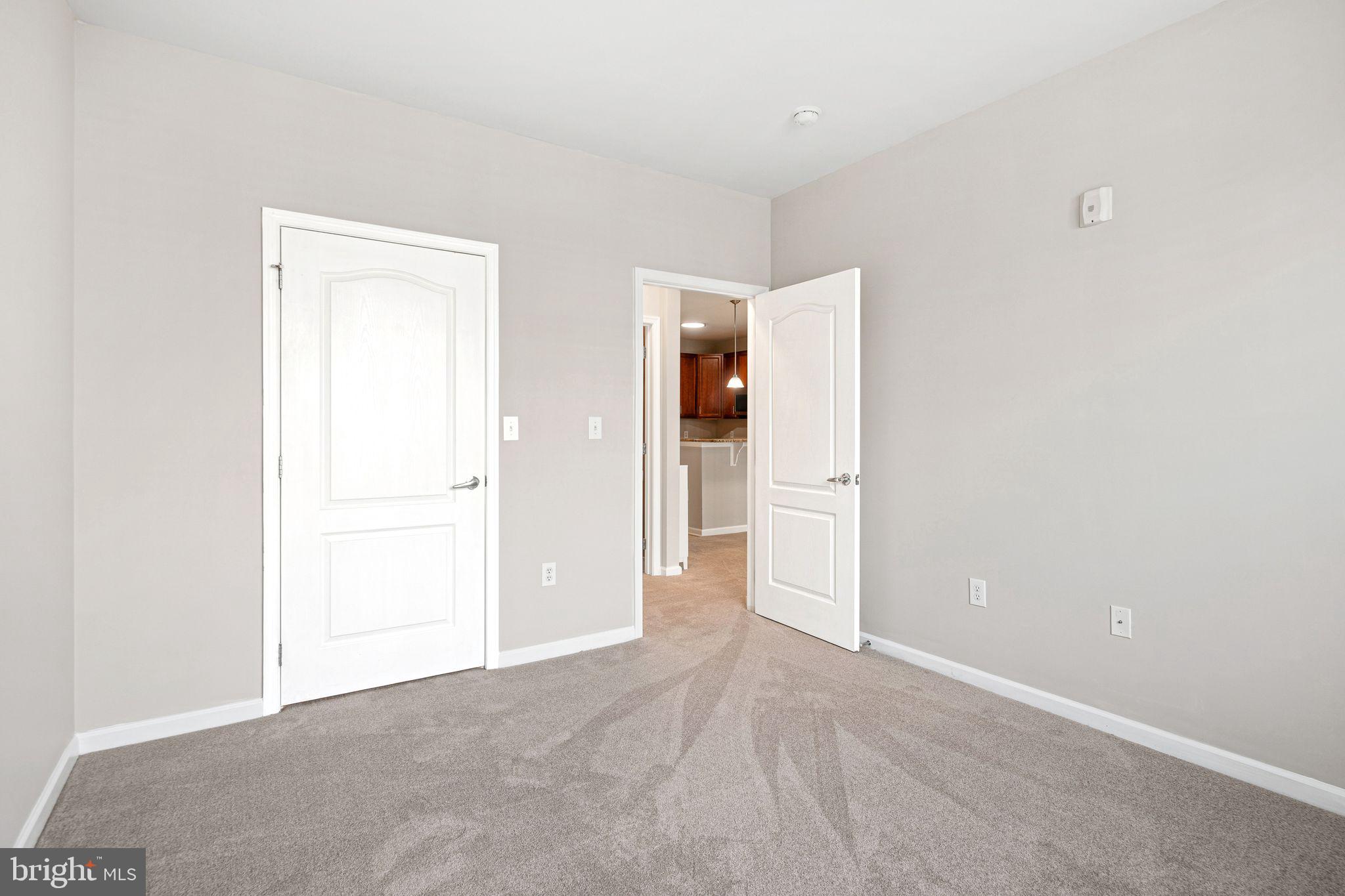 THE GRANDE AT RIVERVIEW - Residential