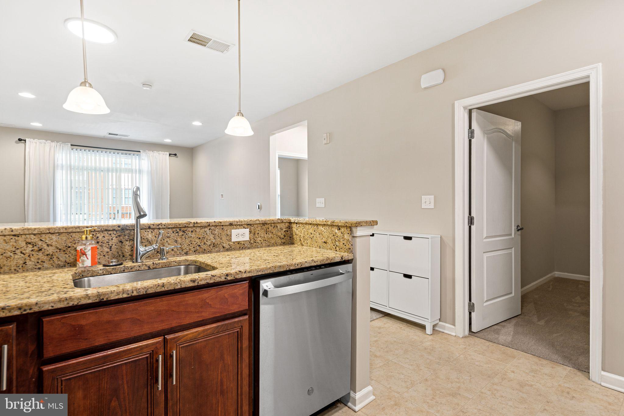 THE GRANDE AT RIVERVIEW - Residential