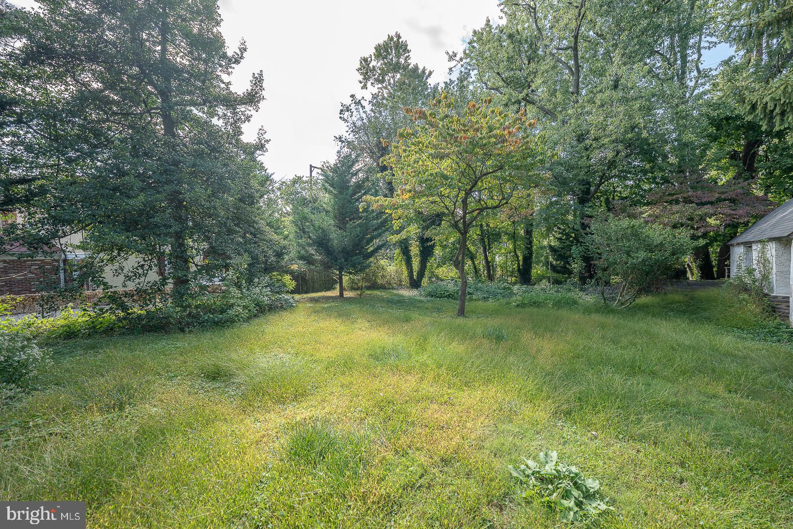 PLEASE READ - SELLER IS OFFERING THIS AS A PACKAGE WITH 356 TREVOR LANE.  354 Trevor Lane is a separately deeded buildable lot in Bala Cynwyd.  Both 356 and 354 combined are being offered at $650,000.