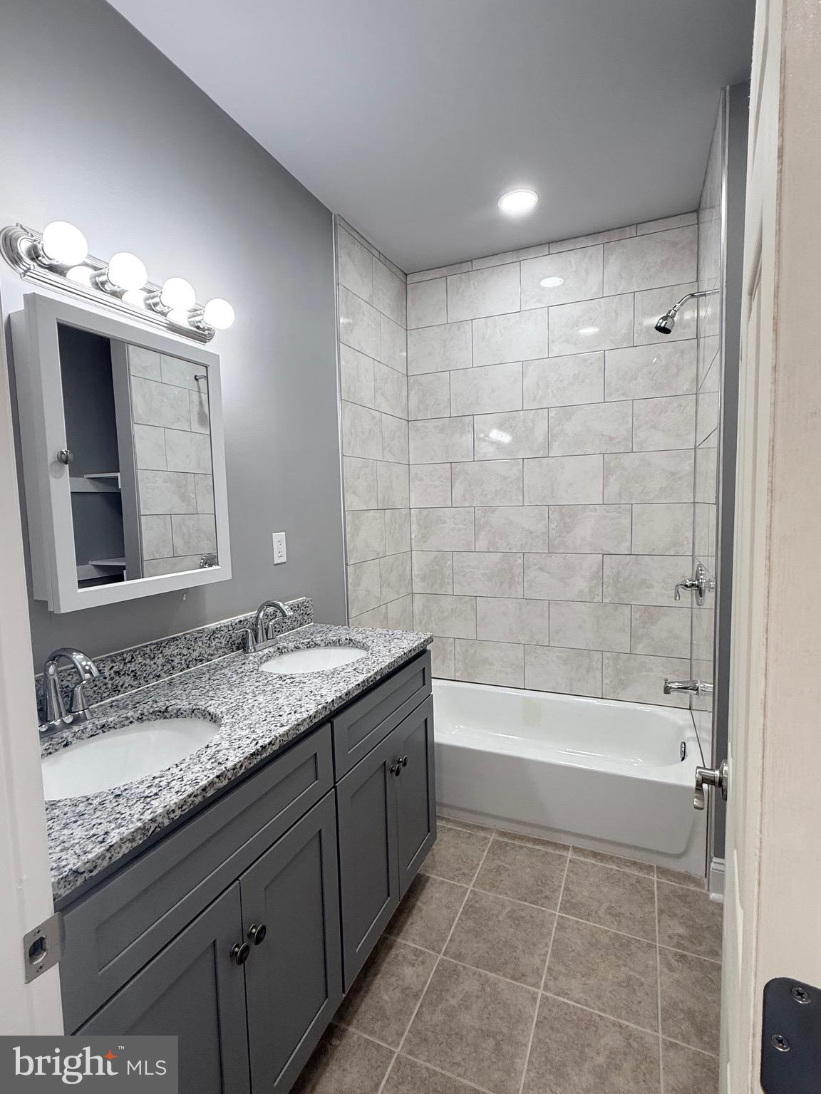 COBBS CREEK - Residential