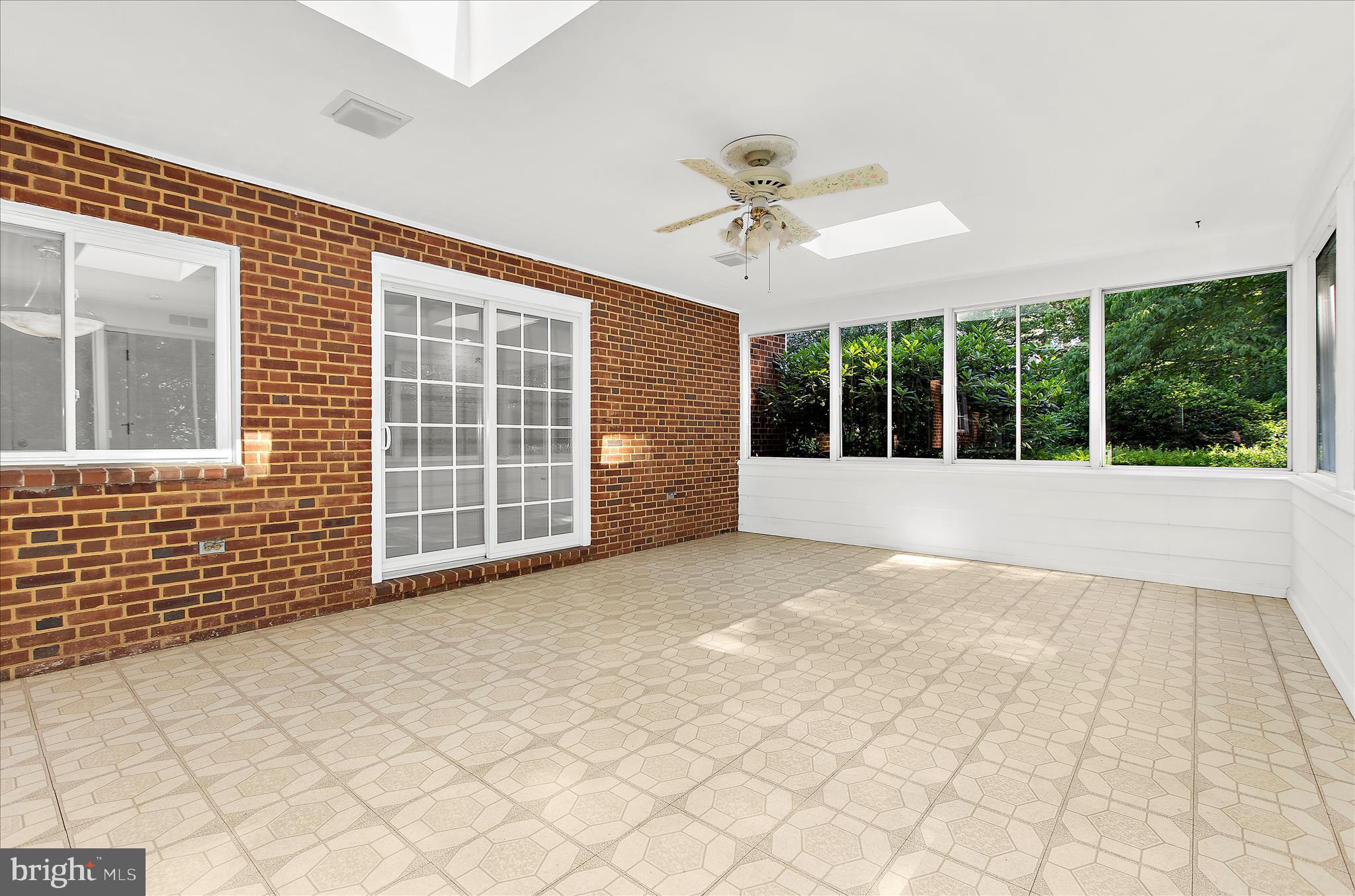 CHARTWELL - Residential
