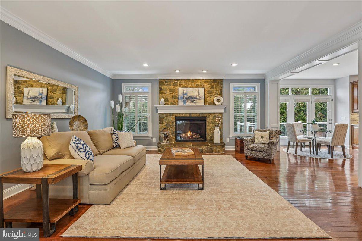 OAKCREST FARMS - Residential