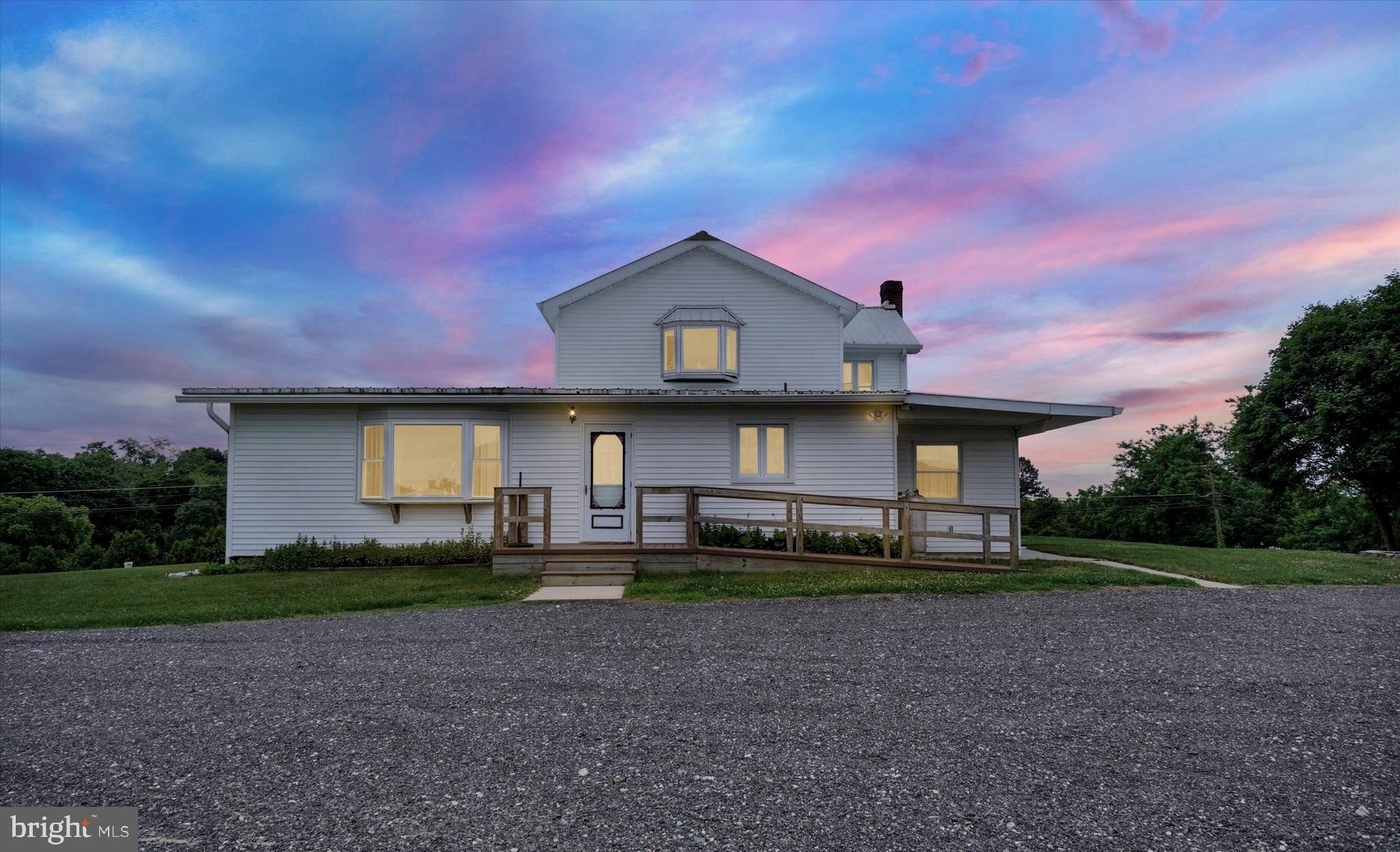 WHITE HALL - Farm