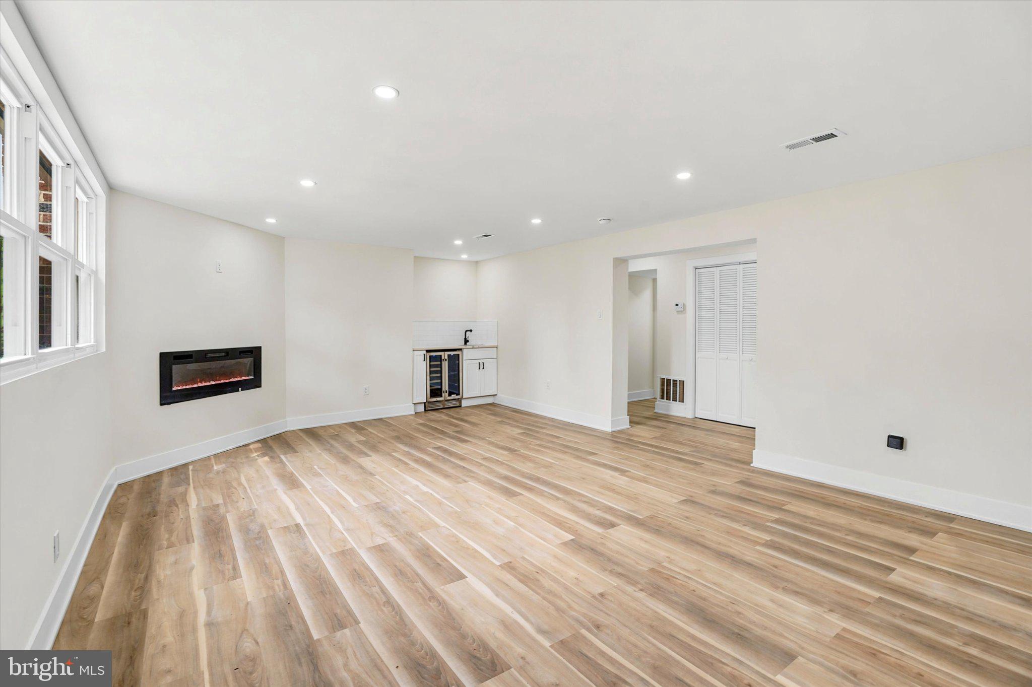 LAVEROCK - Residential