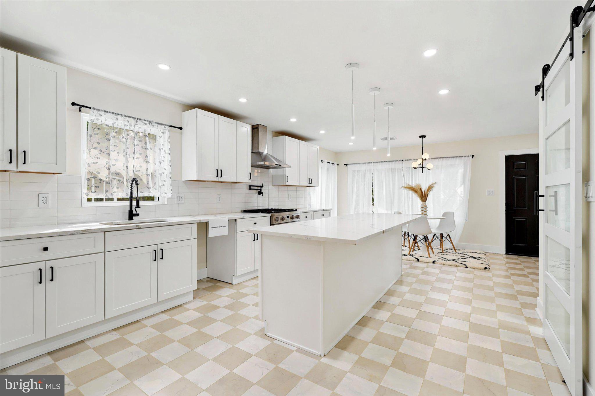 LAVEROCK - Residential