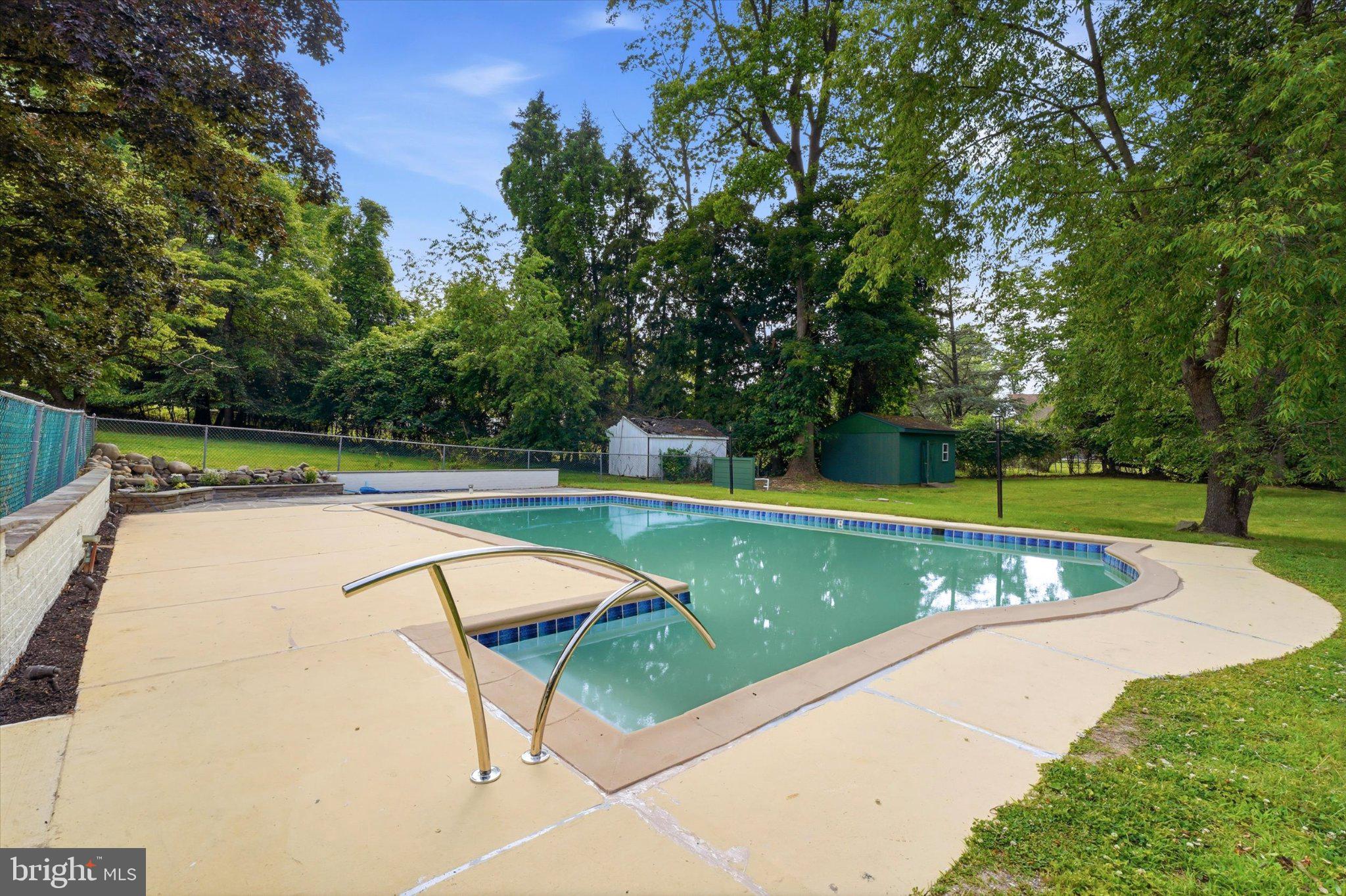 LAVEROCK - Residential