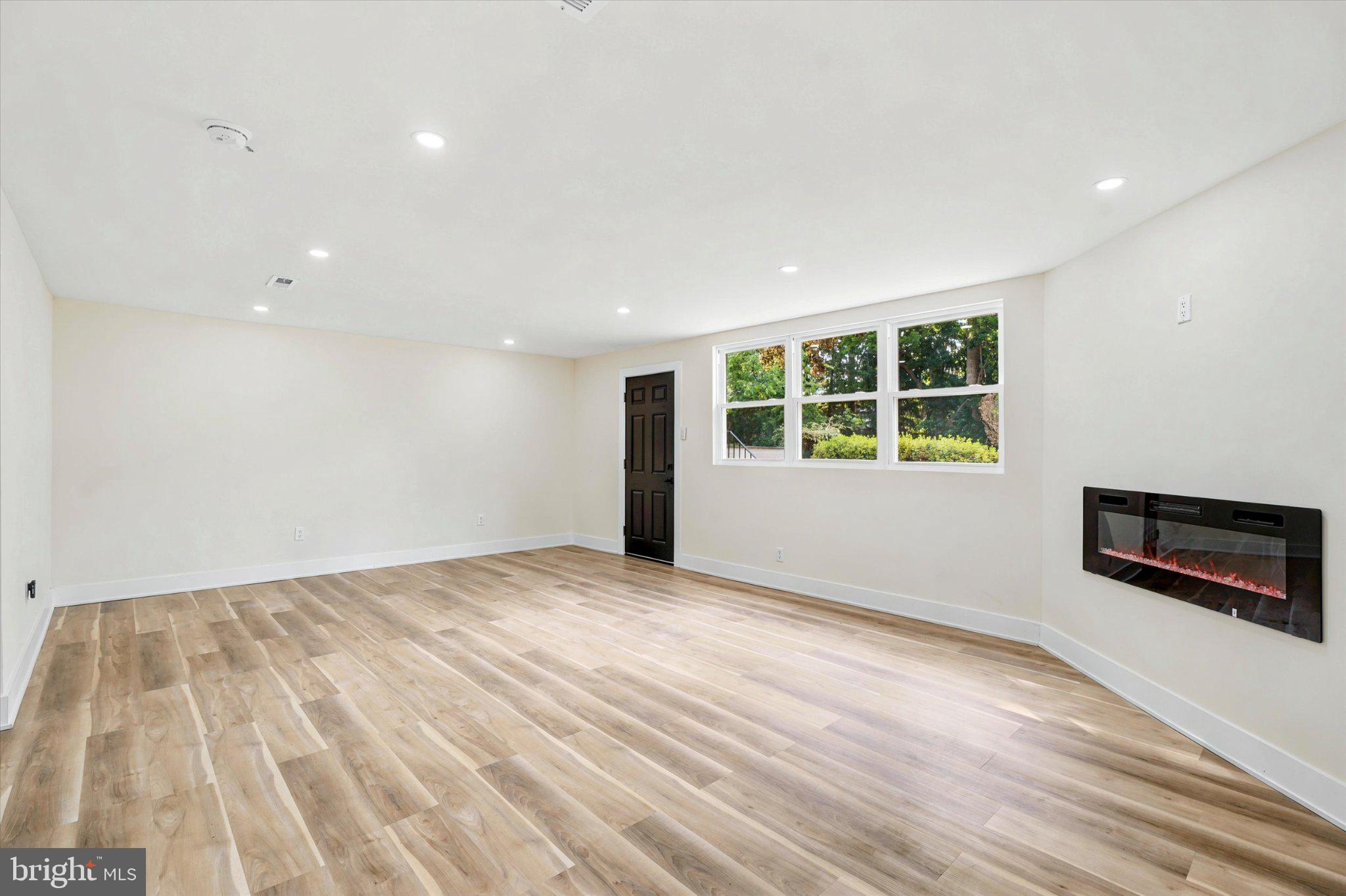 LAVEROCK - Residential