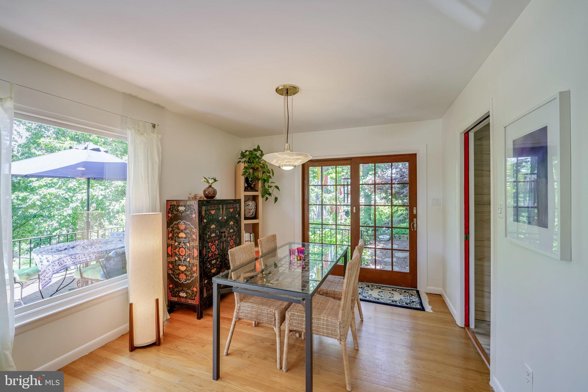 HICKORY KNOLL - Residential