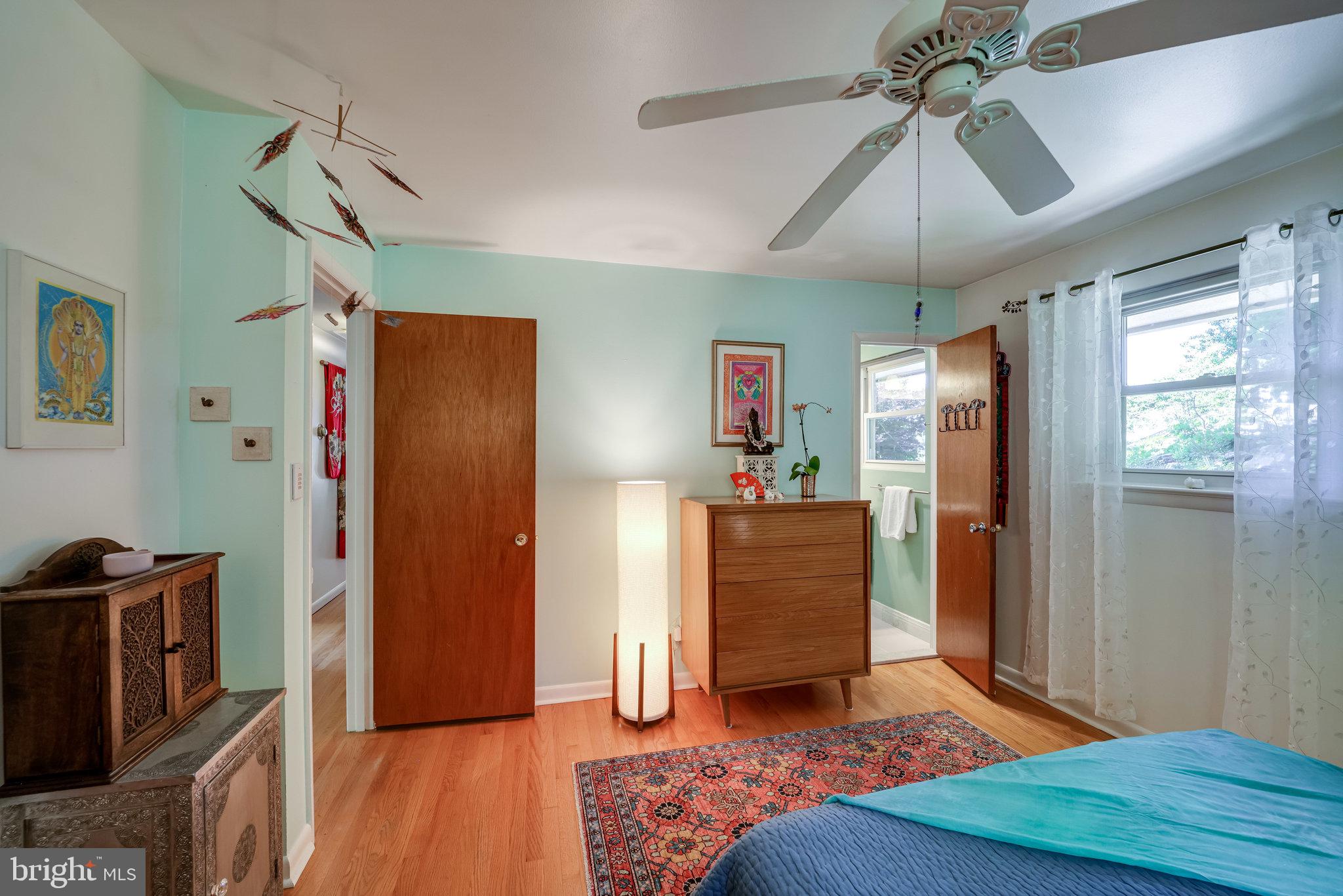 HICKORY KNOLL - Residential
