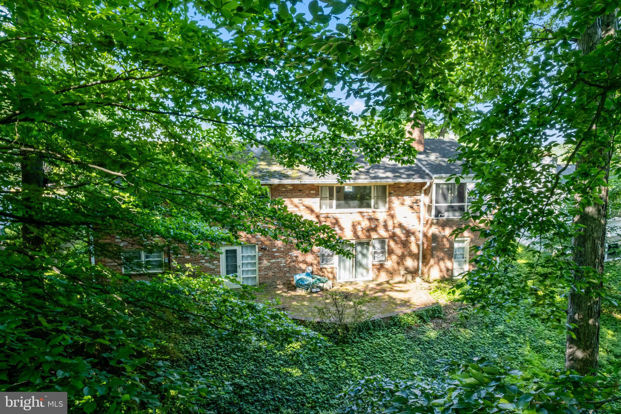 GOLF CLUB MANOR - Residential