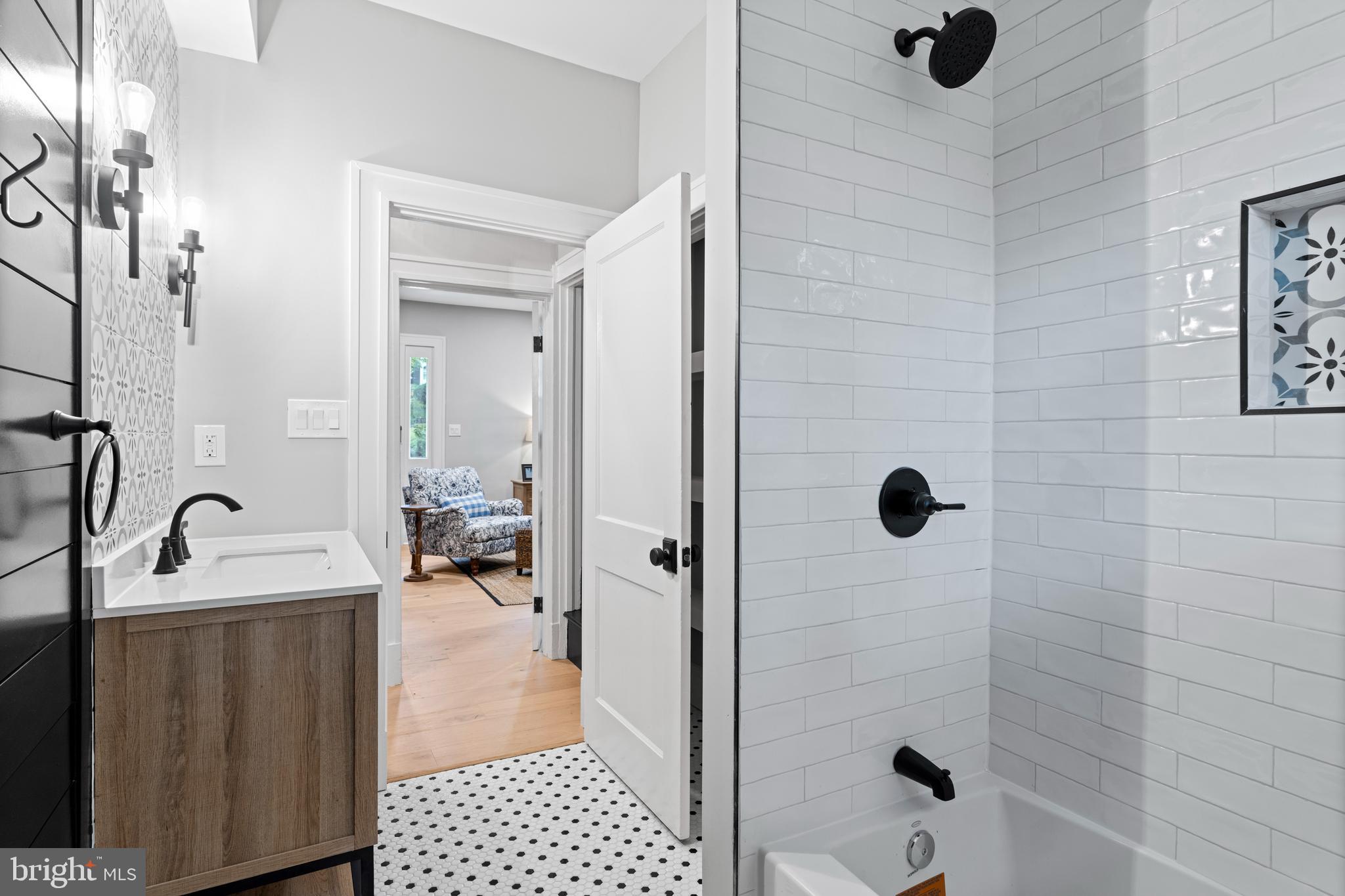 TOWSON ESTATES - Residential