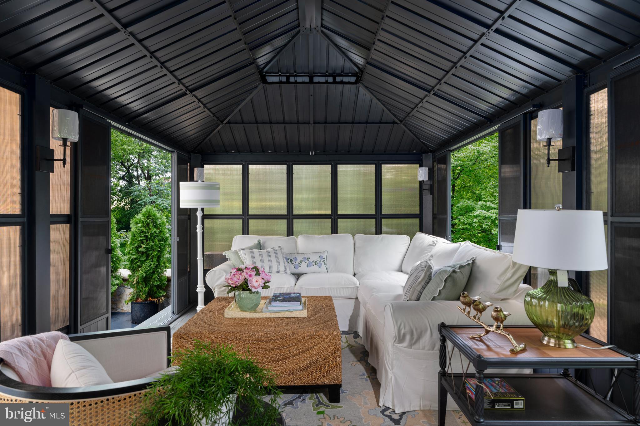 TOWSON ESTATES - Residential