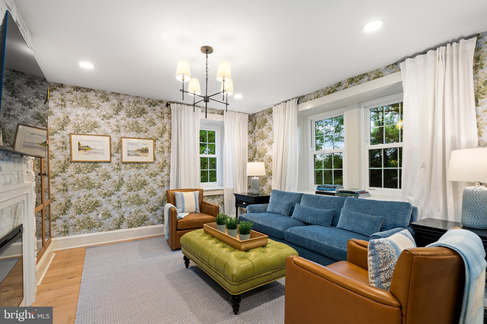 TOWSON ESTATES - Residential