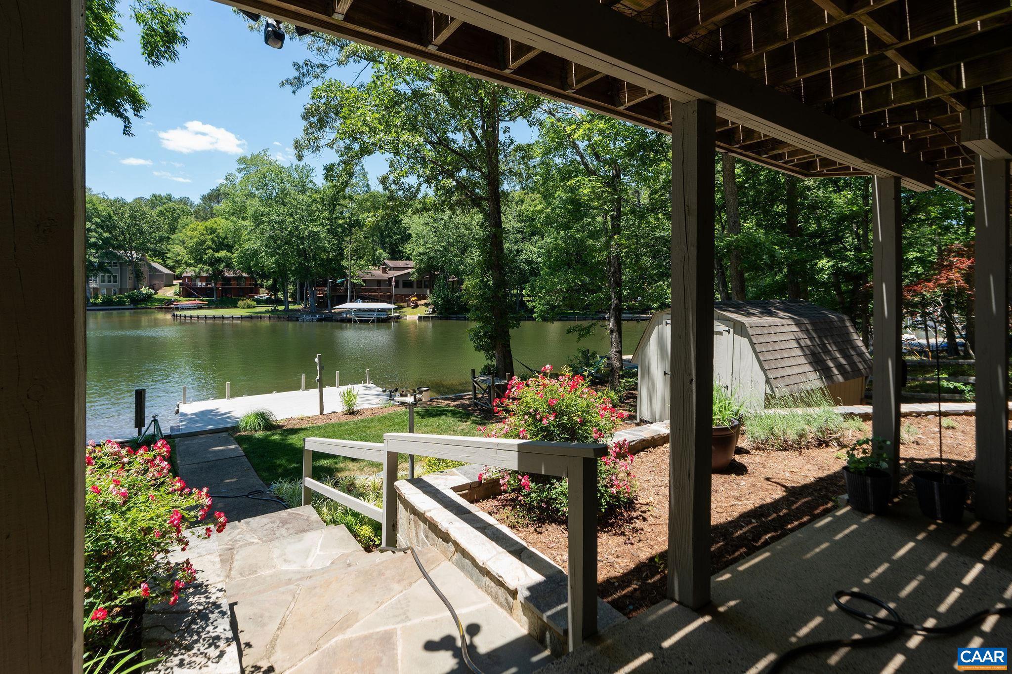 LAKE MONTICELLO - Residential