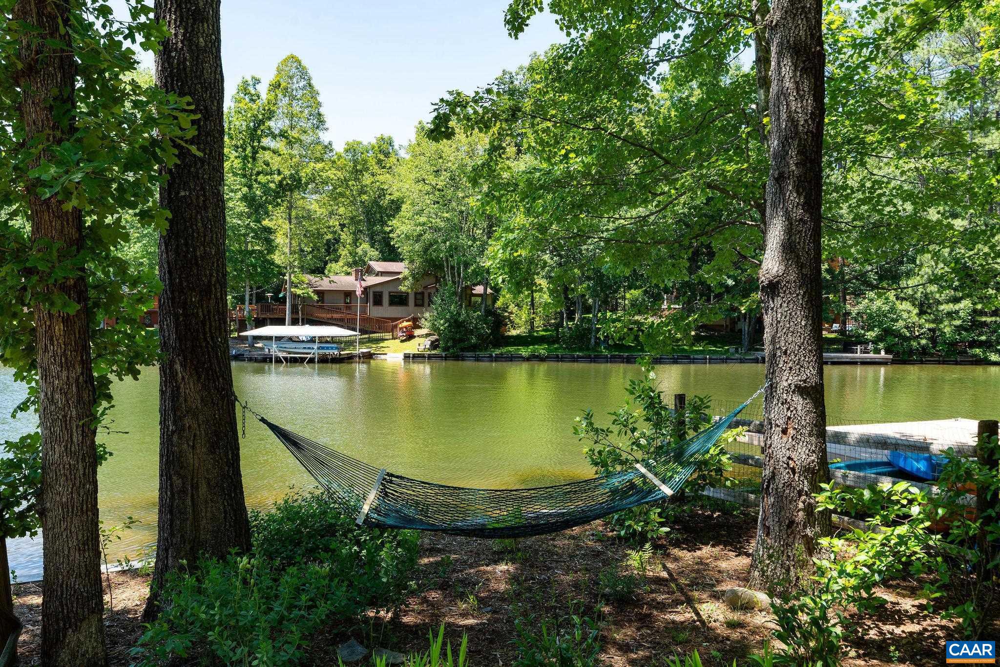 LAKE MONTICELLO - Residential