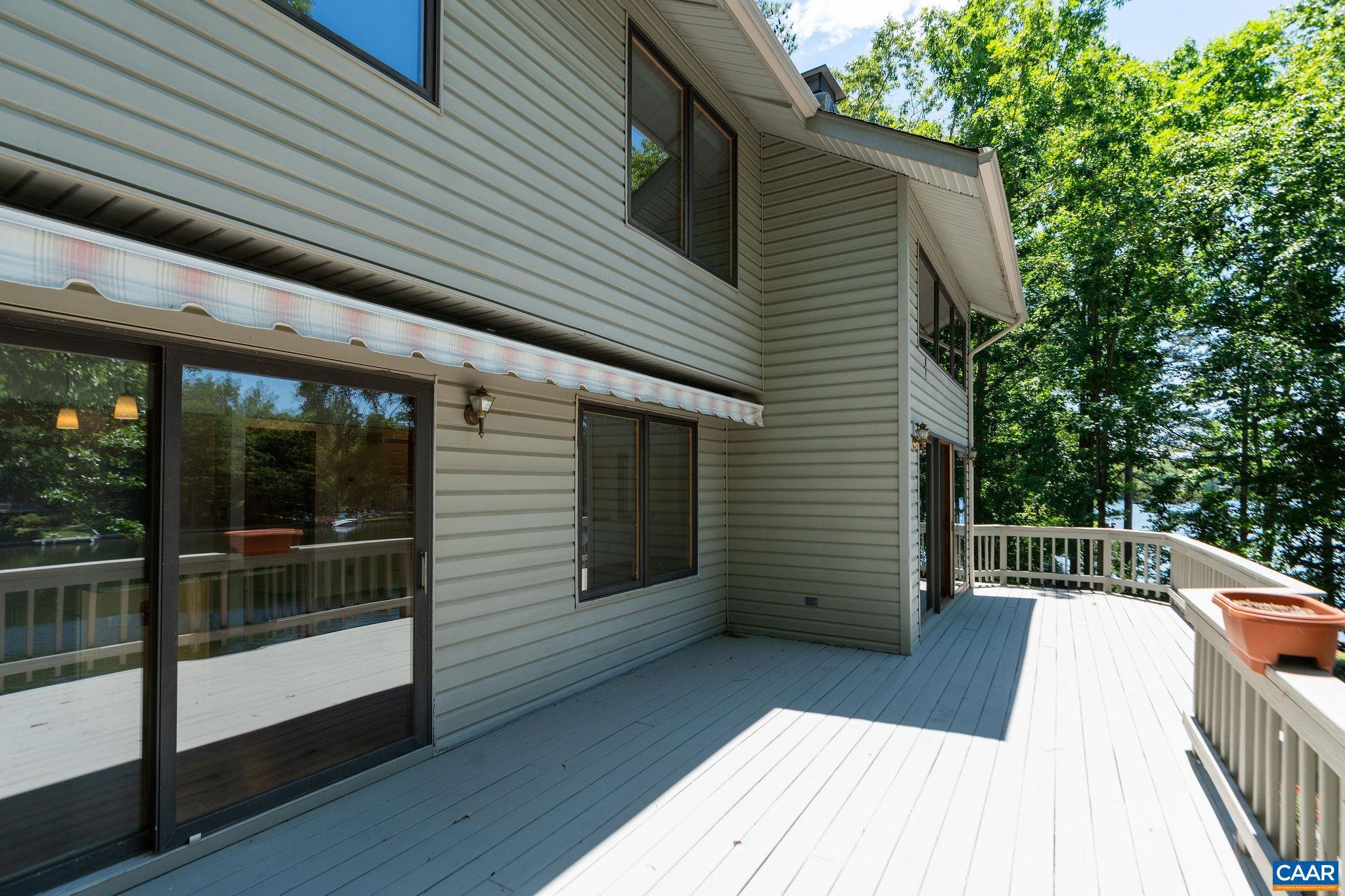 LAKE MONTICELLO - Residential