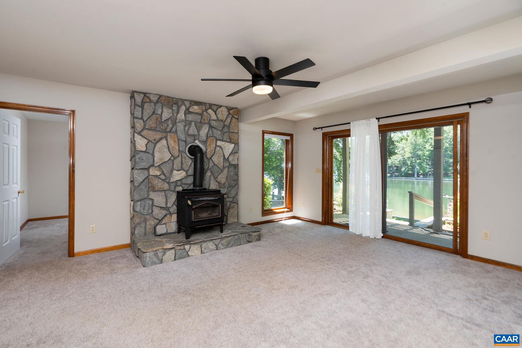 LAKE MONTICELLO - Residential