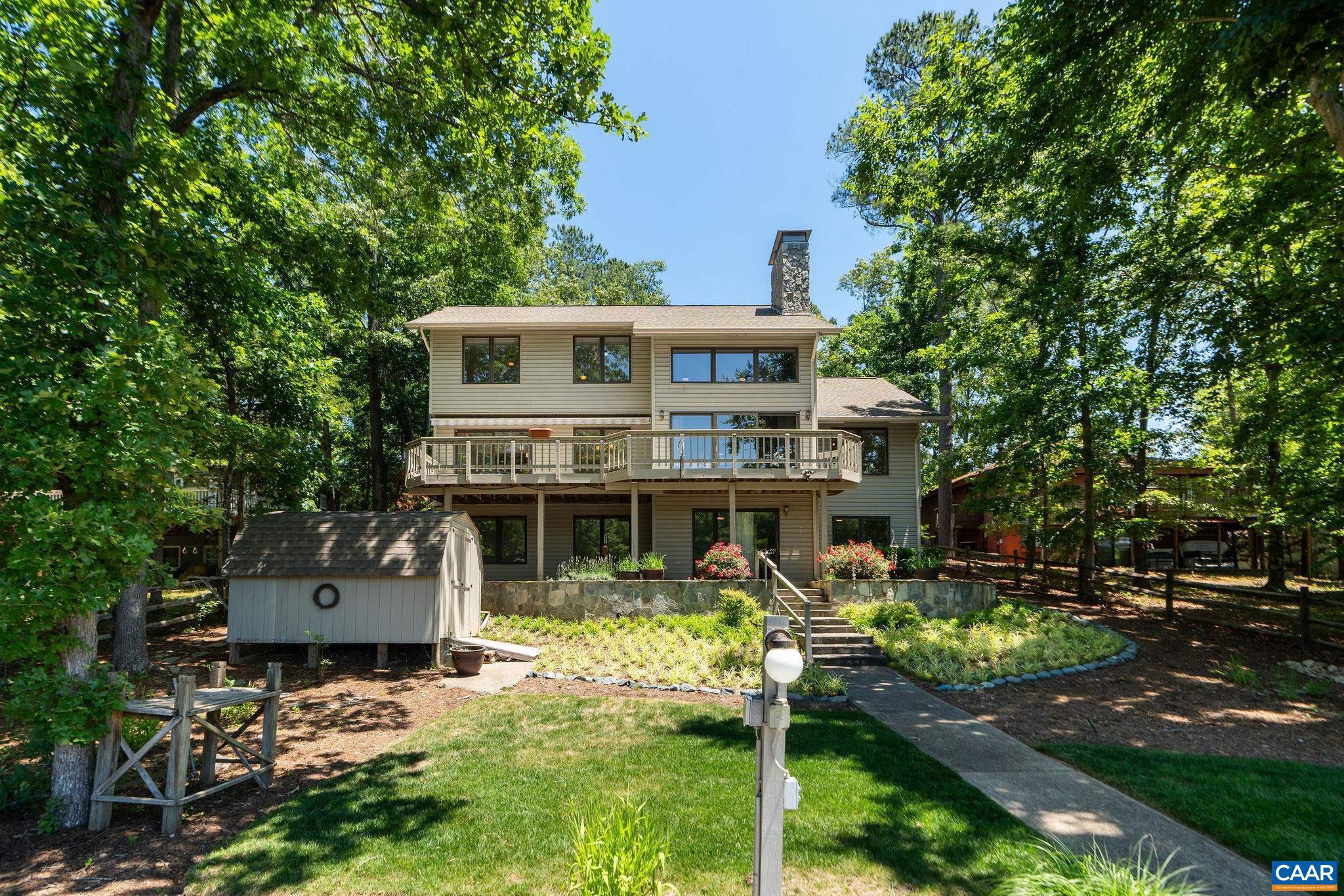 LAKE MONTICELLO - Residential