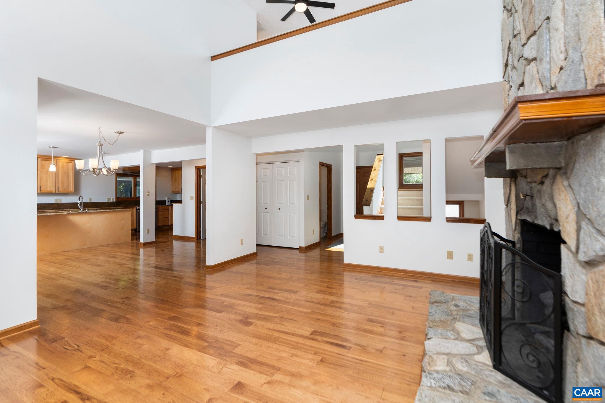 LAKE MONTICELLO - Residential