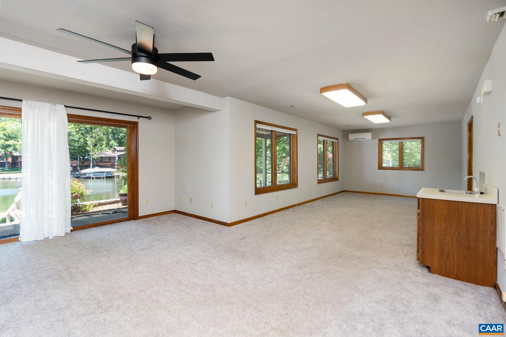 LAKE MONTICELLO - Residential