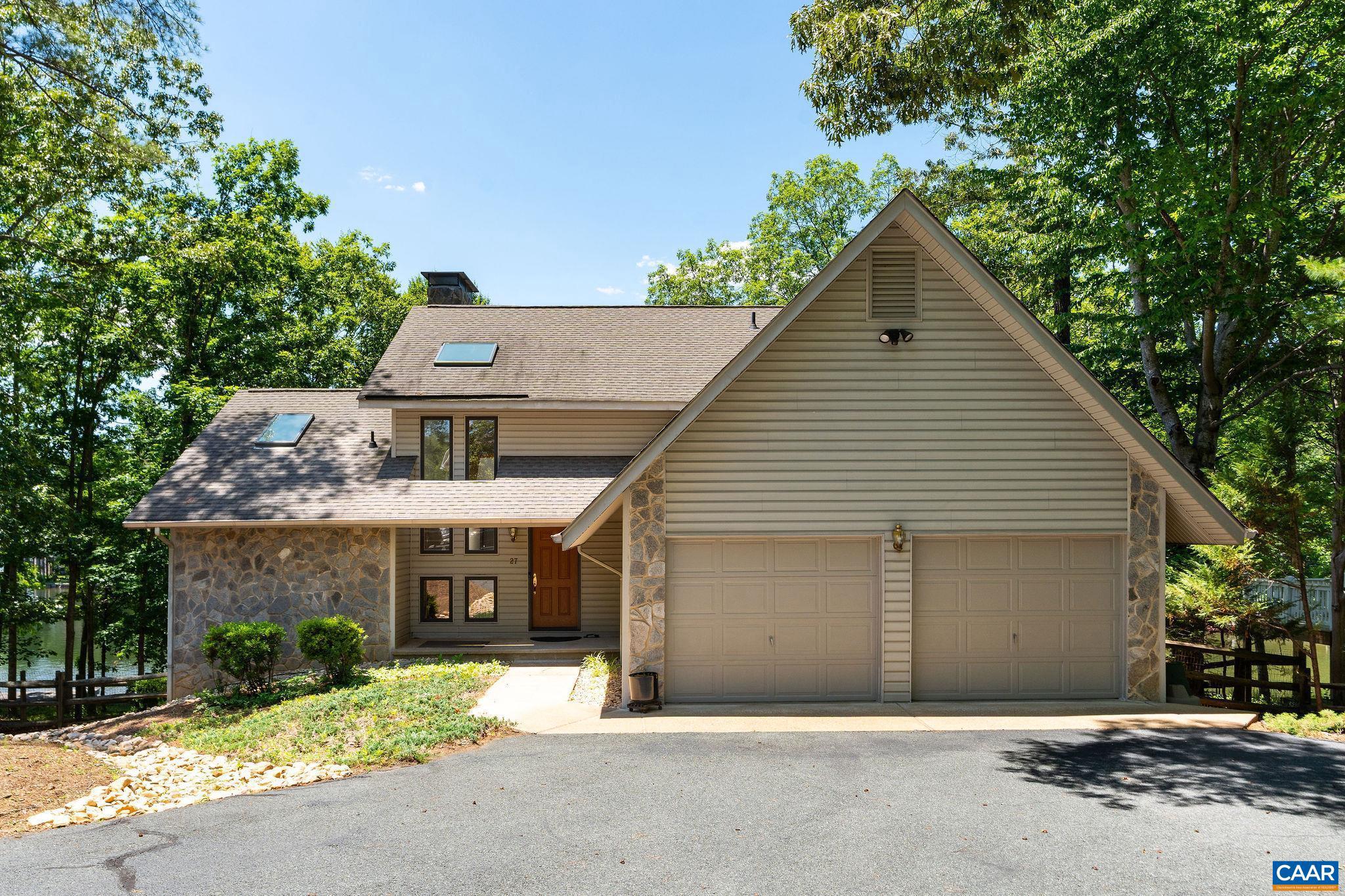 LAKE MONTICELLO - Residential