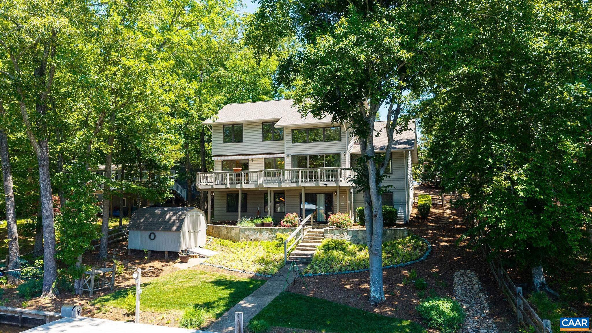 LAKE MONTICELLO - Residential