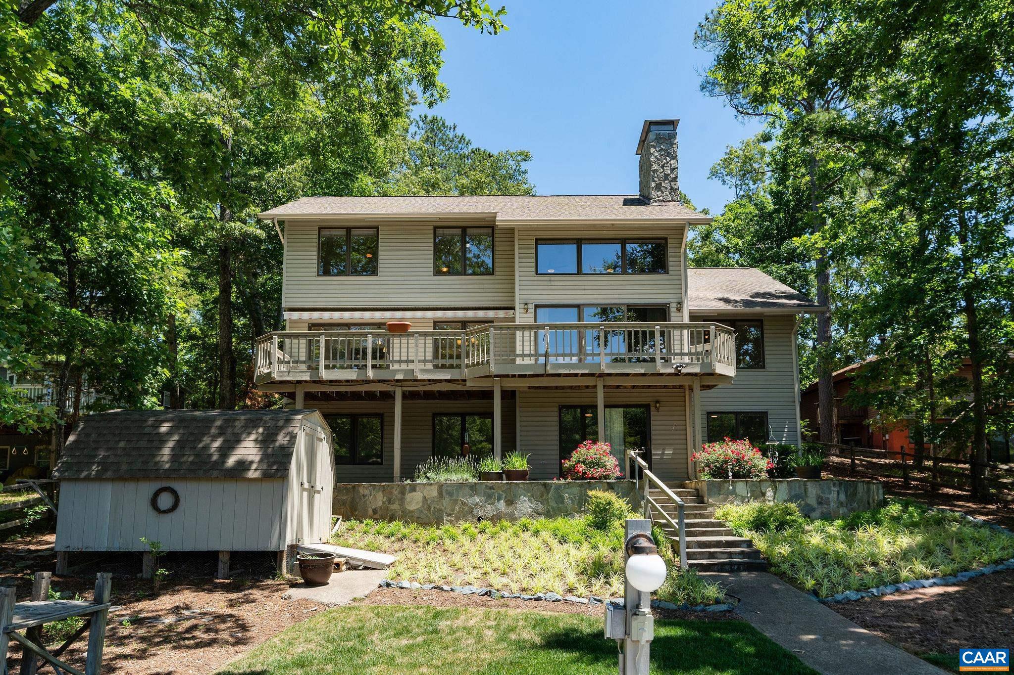 LAKE MONTICELLO - Residential