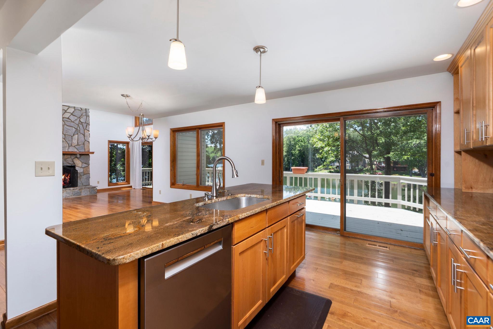 LAKE MONTICELLO - Residential