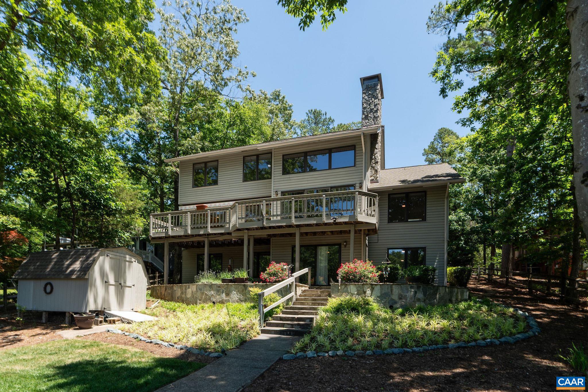LAKE MONTICELLO - Residential