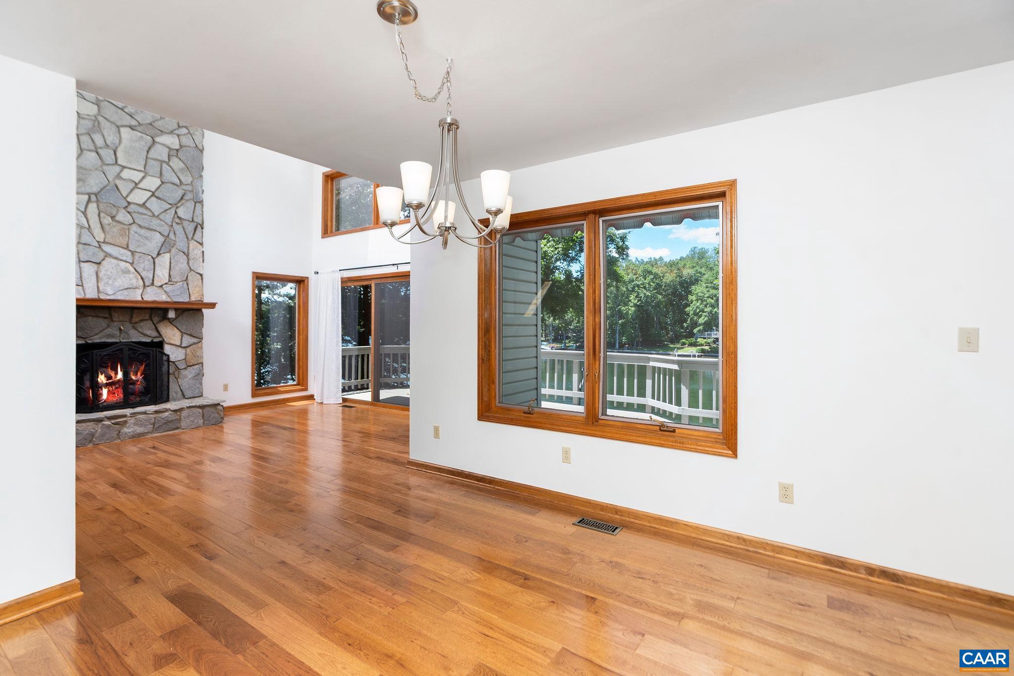 LAKE MONTICELLO - Residential
