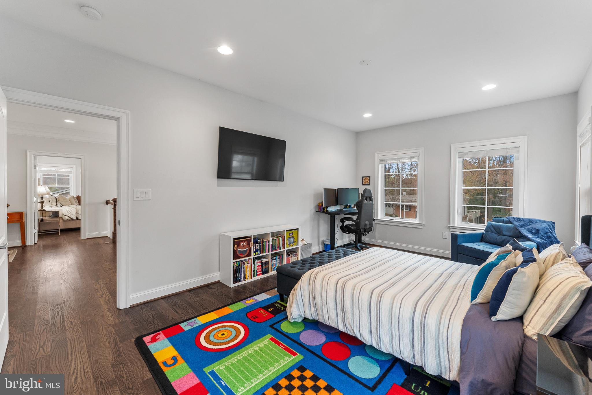 DUNN LORING WOODS - Residential