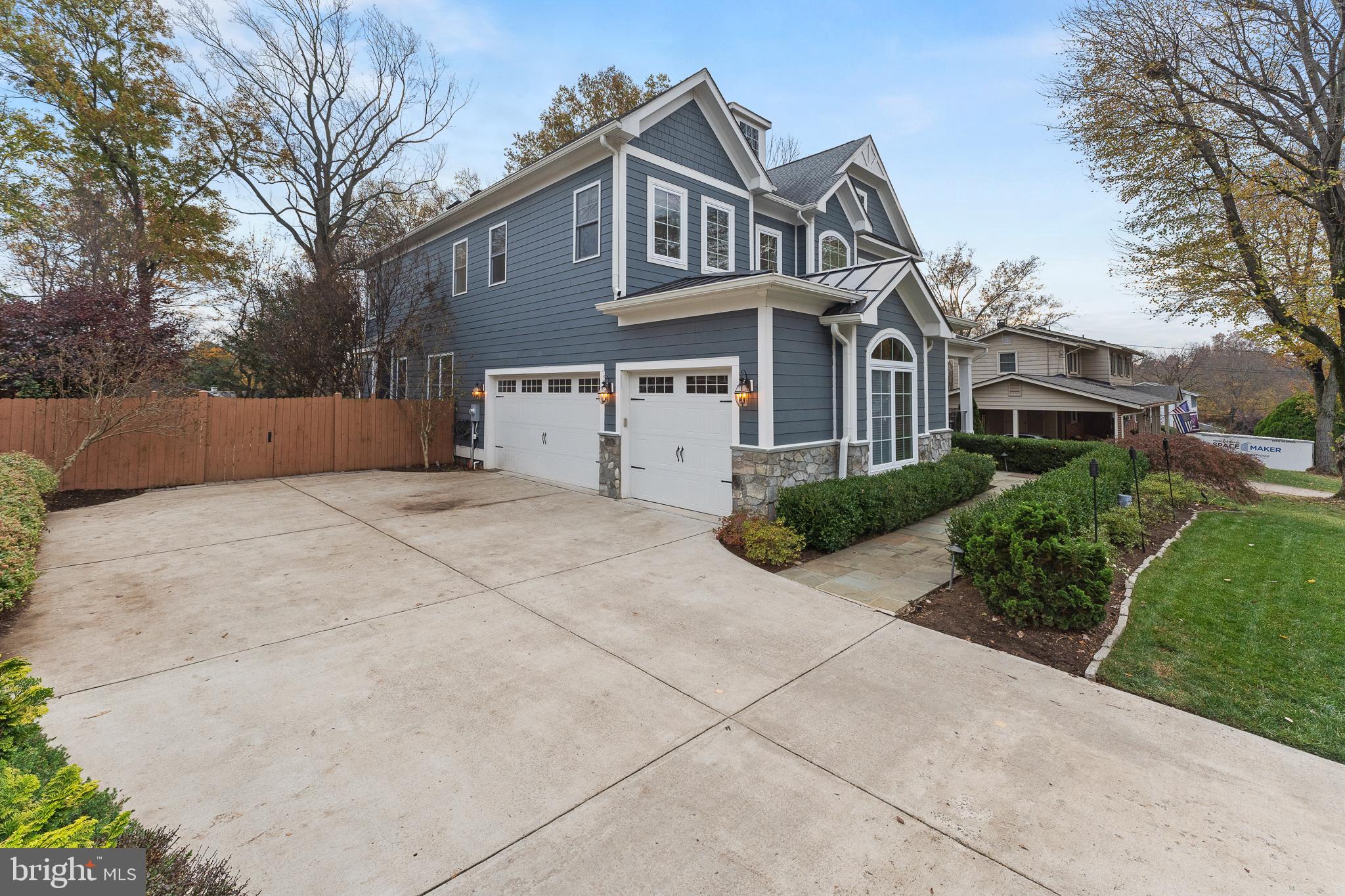 DUNN LORING WOODS - Residential