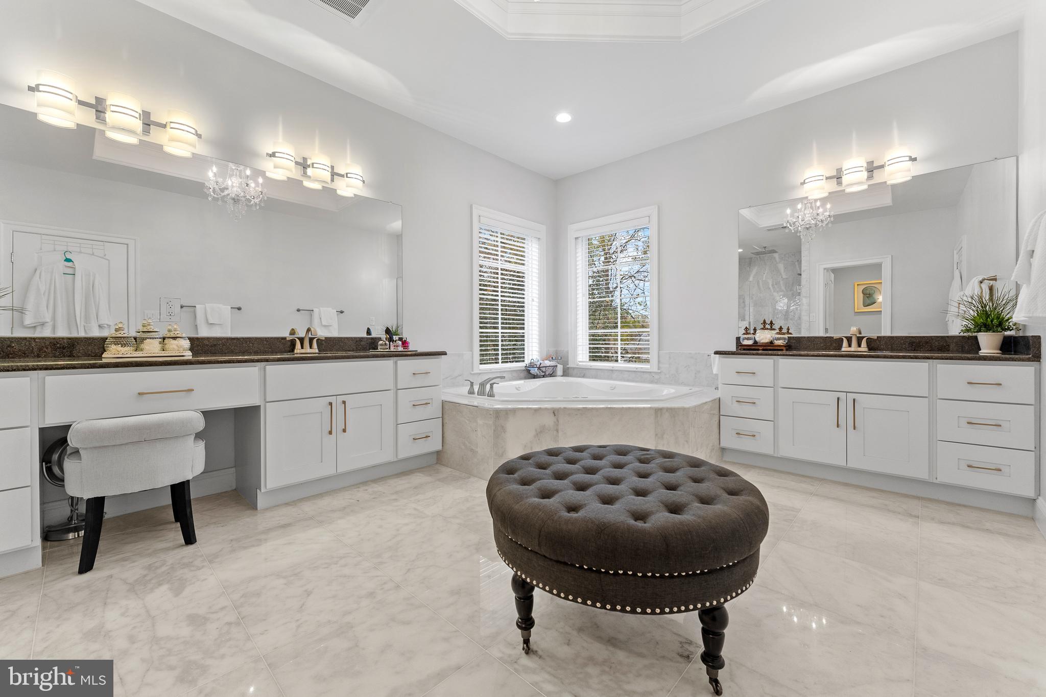 DUNN LORING WOODS - Residential