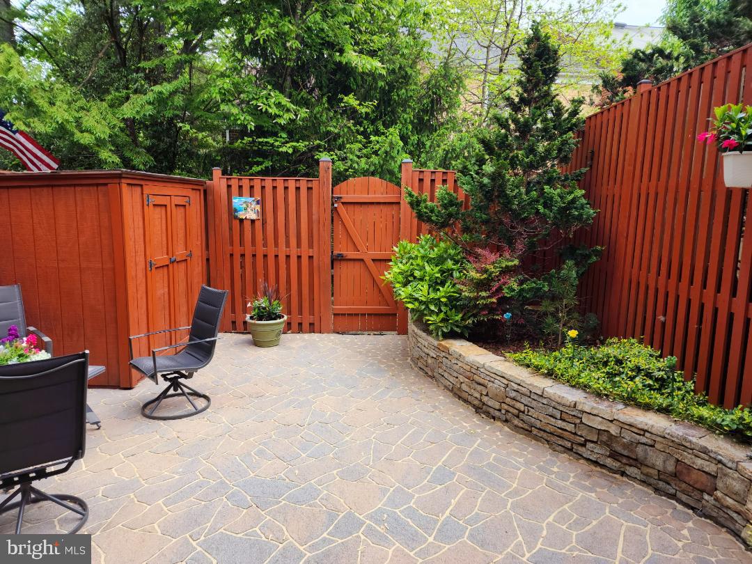 DEEPWOOD - Residential