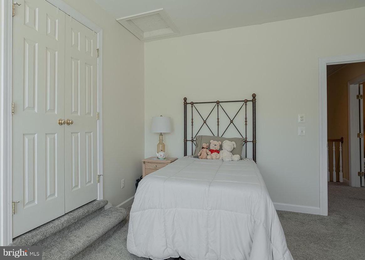 EDINBURG SQUARE - Residential