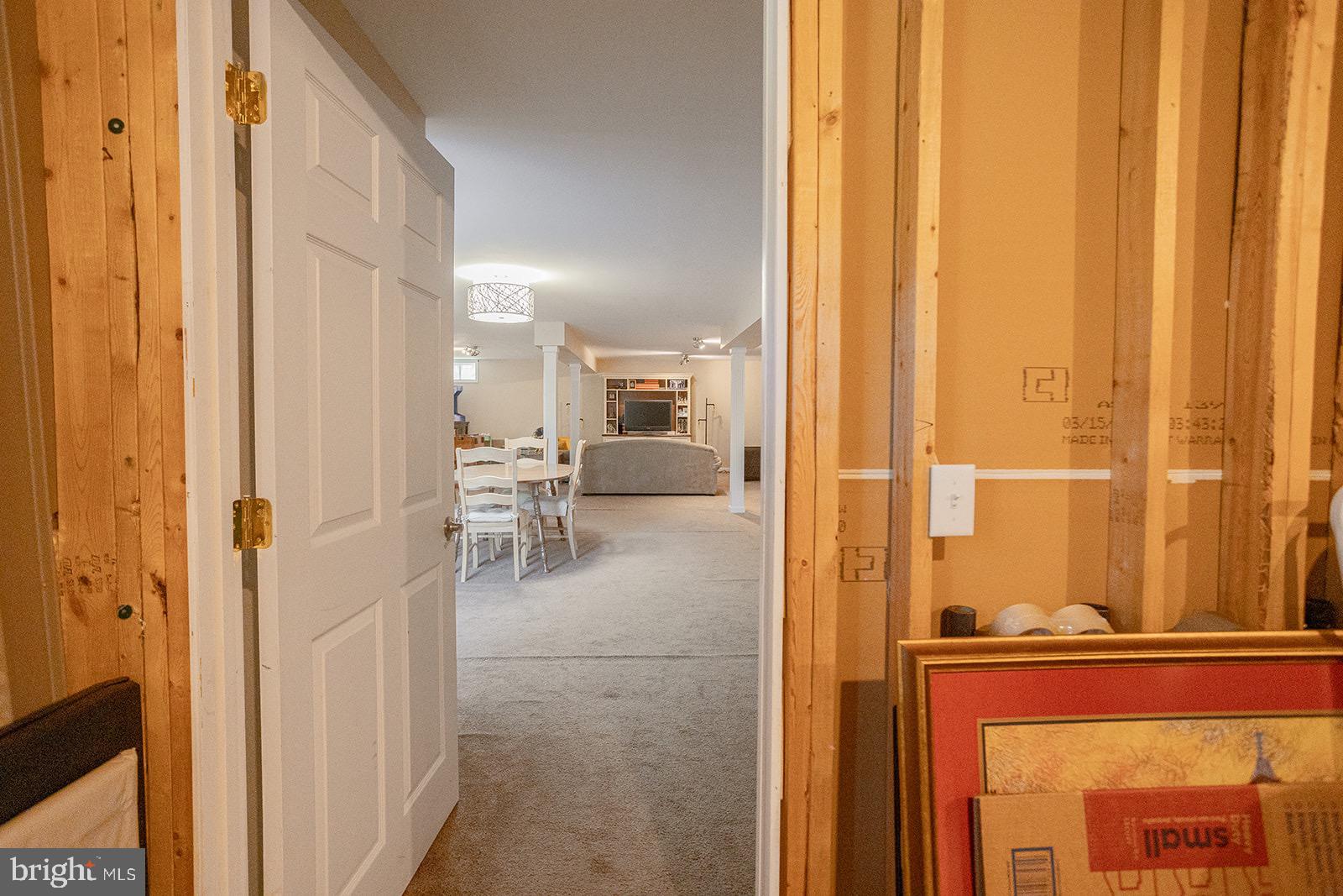 EDINBURG SQUARE - Residential