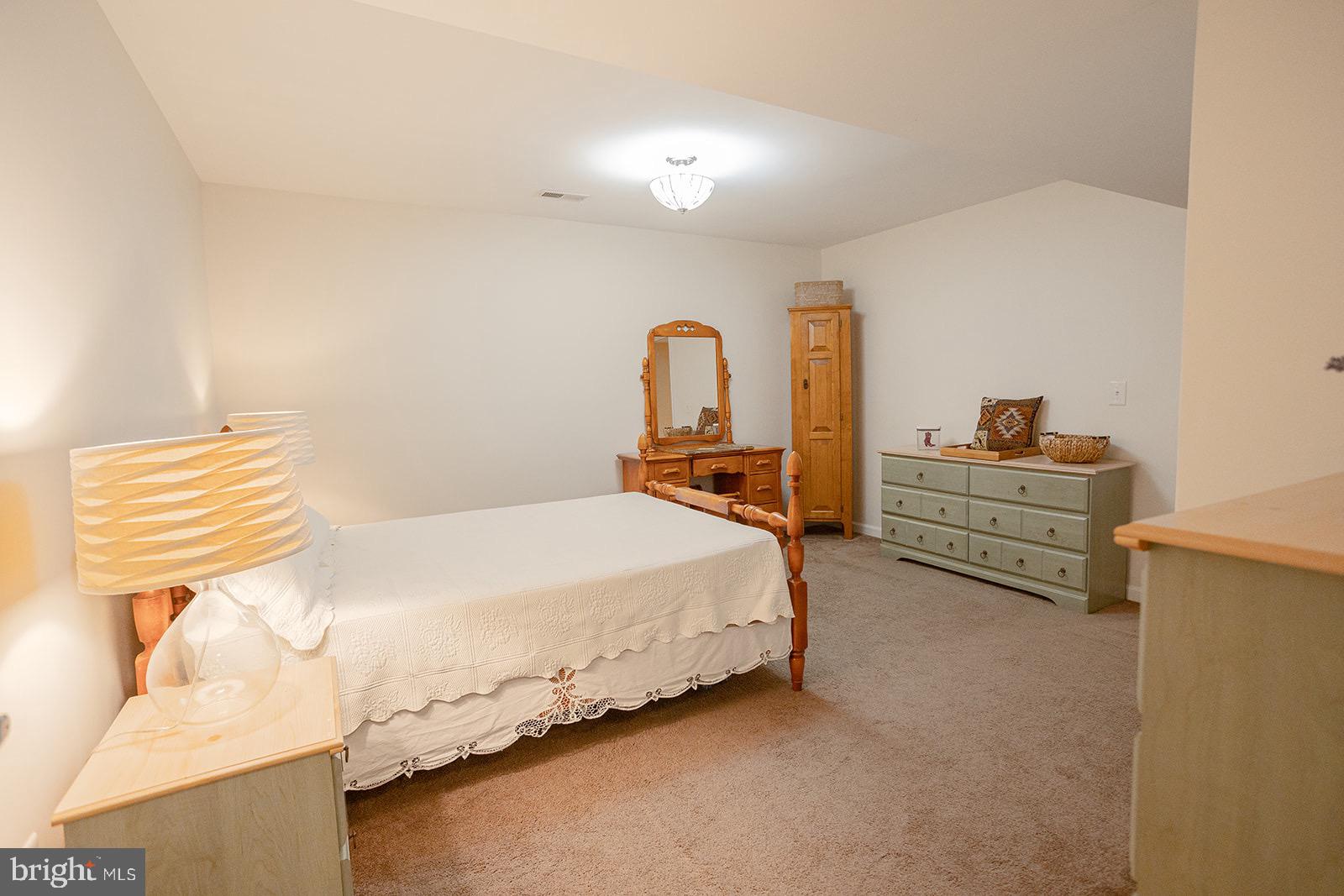 EDINBURG SQUARE - Residential