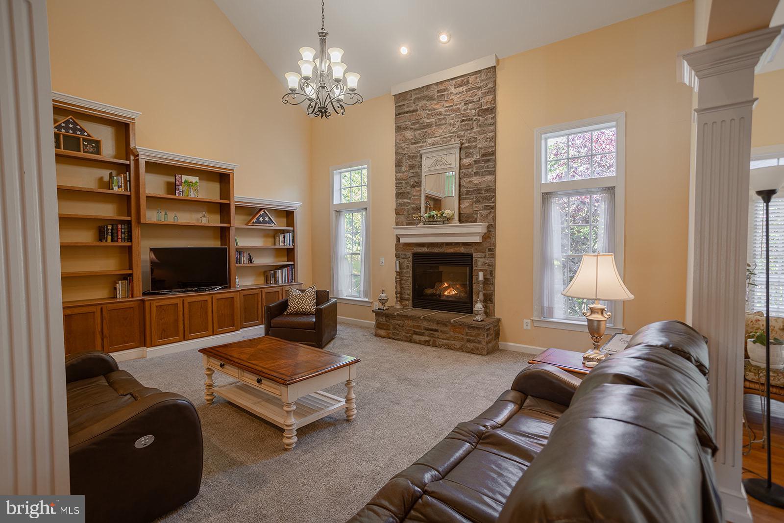 EDINBURG SQUARE - Residential