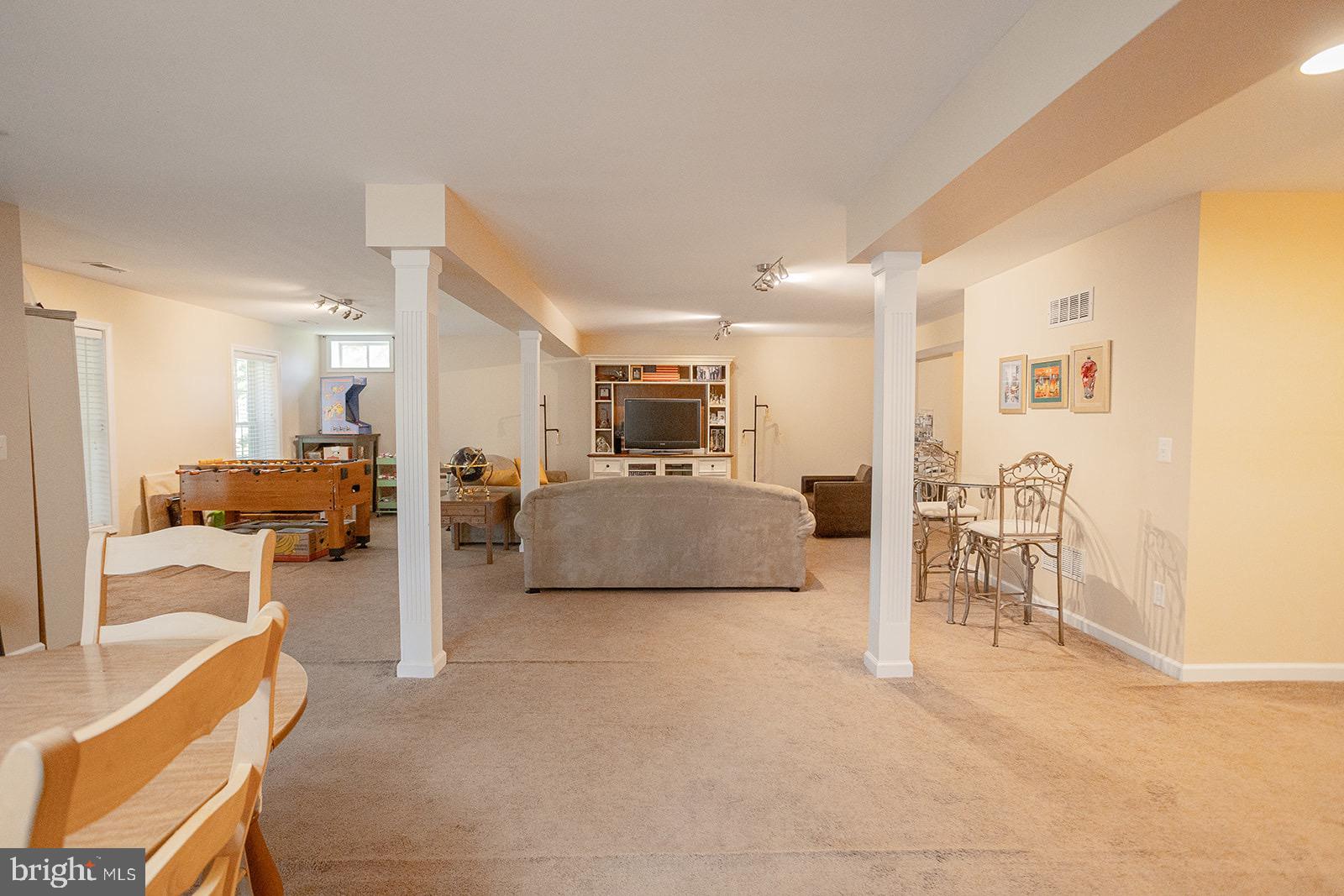 EDINBURG SQUARE - Residential