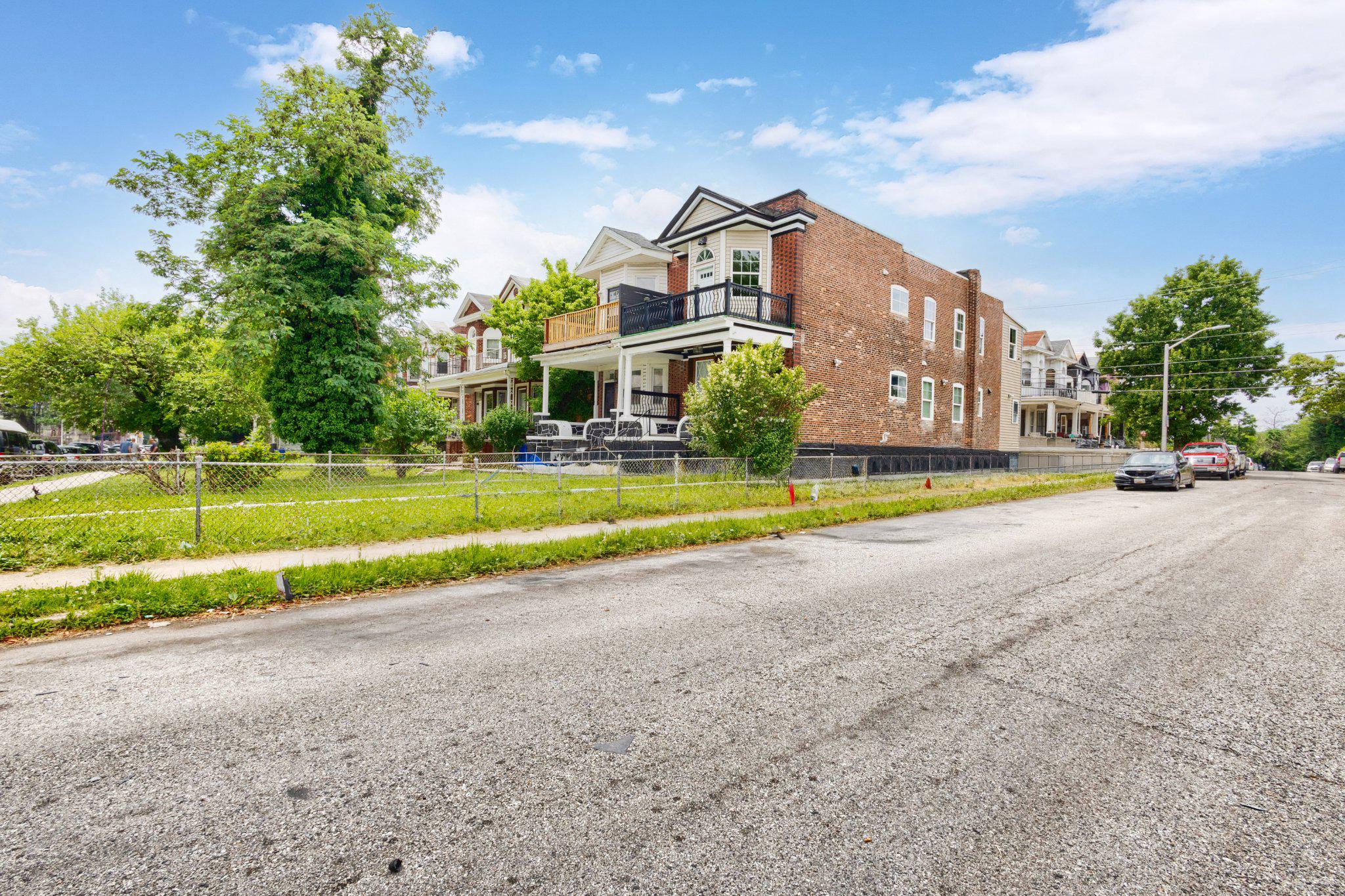 FRANKLINTOWN ROAD - Residential