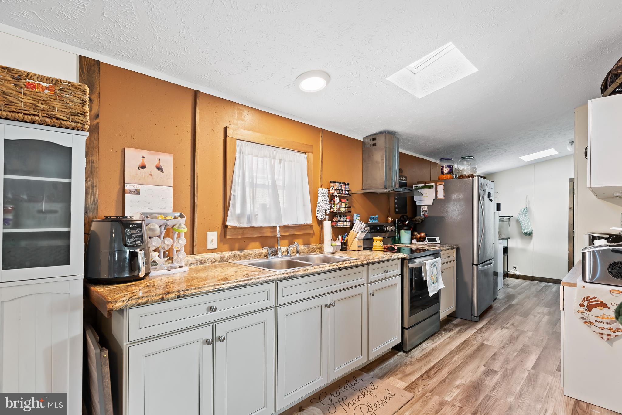COUNTRY VIEW ESTATES - Residential