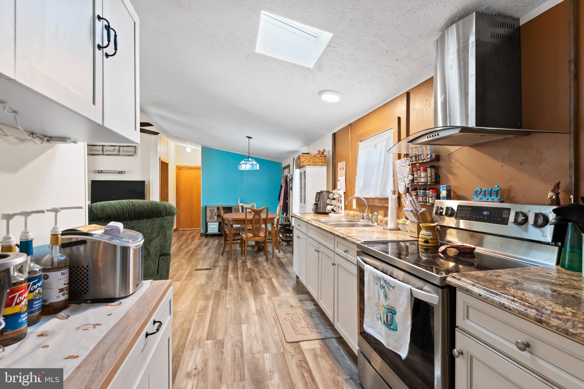 COUNTRY VIEW ESTATES - Residential